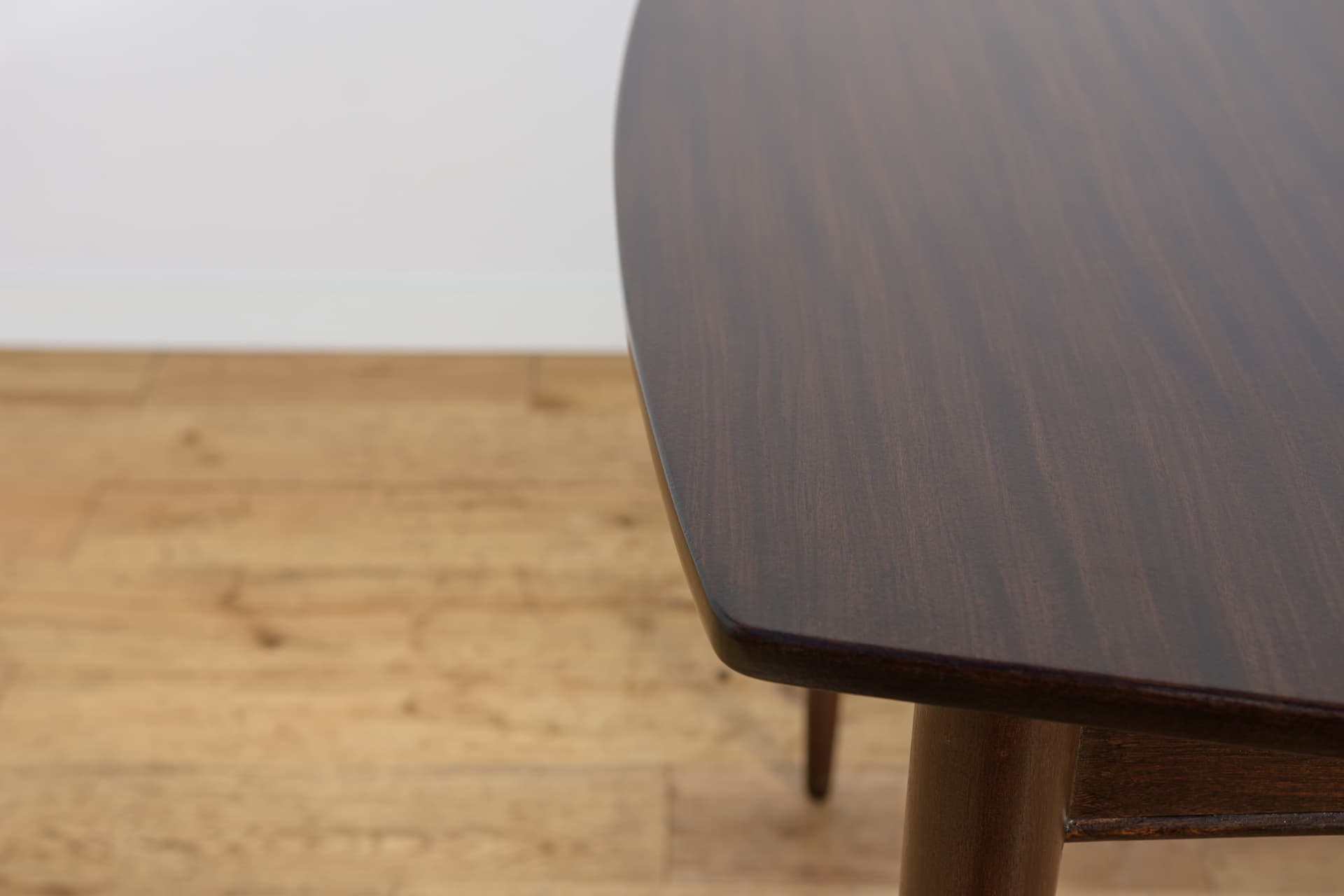 Extendable Table, mahogany brown, mahogany, White & Newton, United Kingdom, 1960s. - 345282