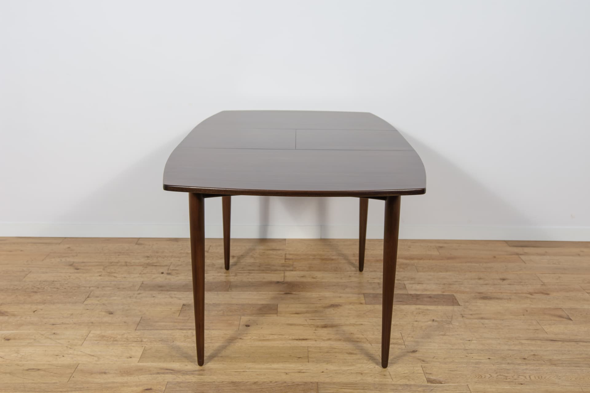 Extendable Table, mahogany brown, mahogany, White & Newton, United Kingdom, 1960s. - 345280