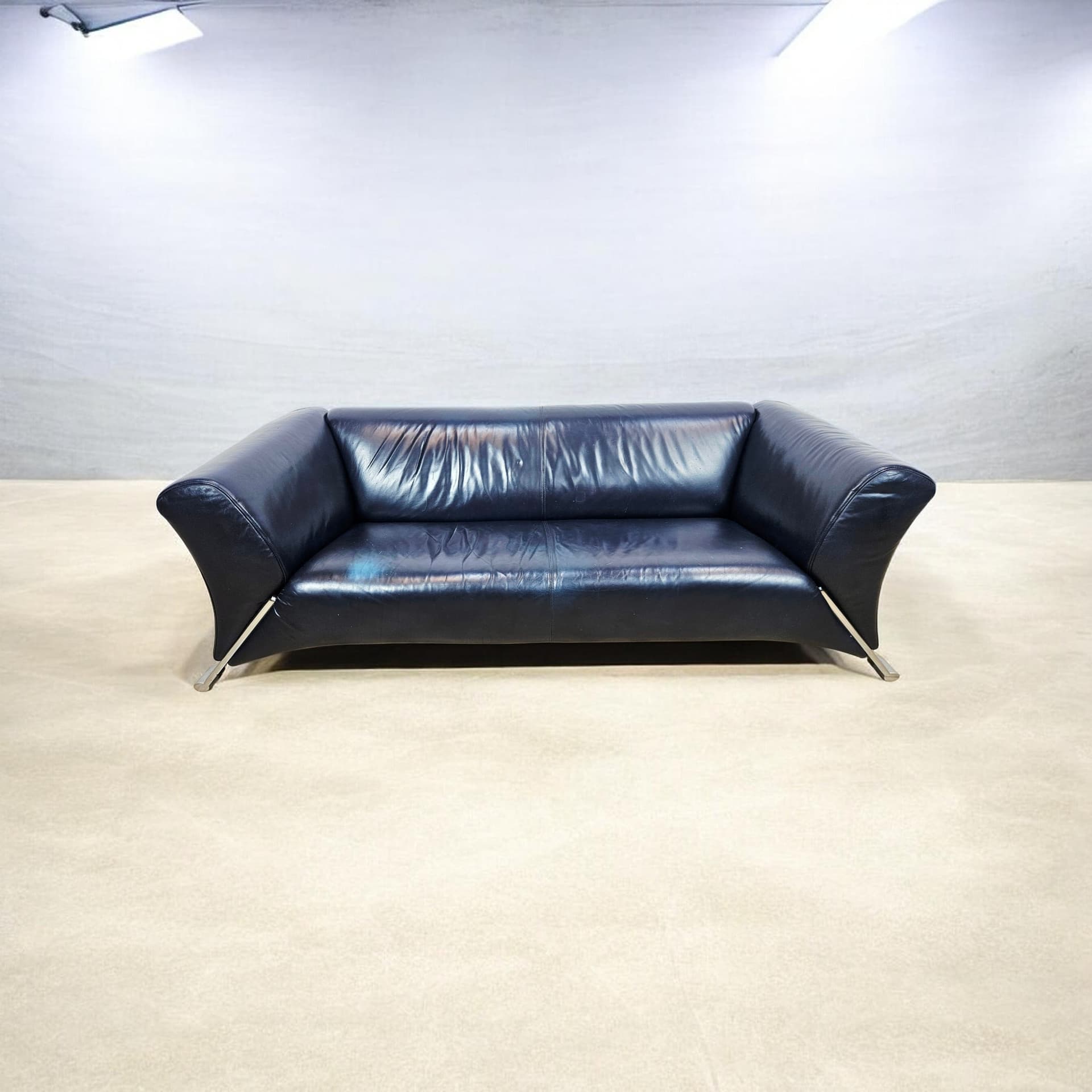 Sofa 322, leather navy, metal silver, by A. Schmidt, Rolf Benz - 345413