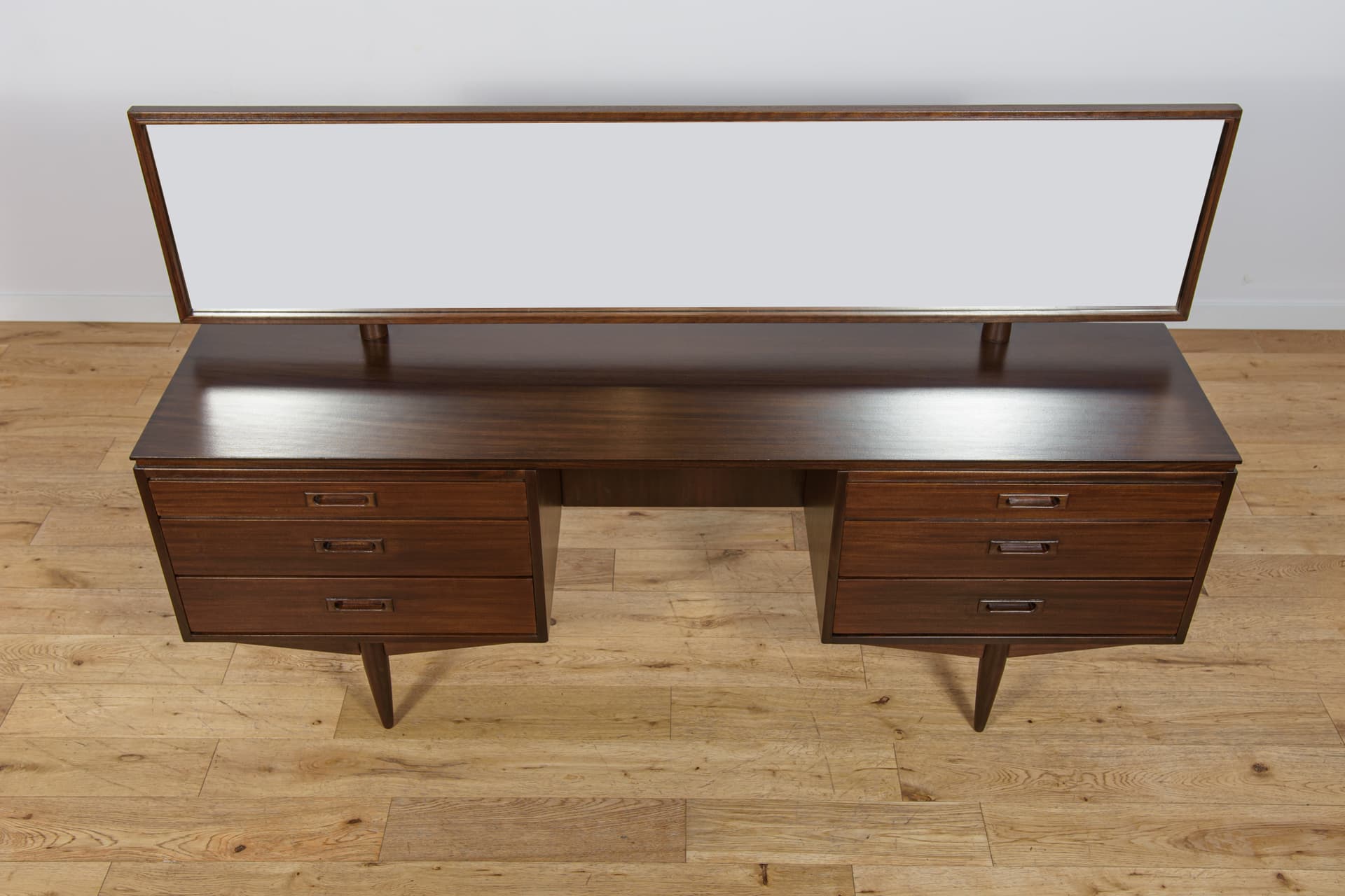 Dressing Table, rosewood brown, glass, United Kingdom, 1960s. - 345434