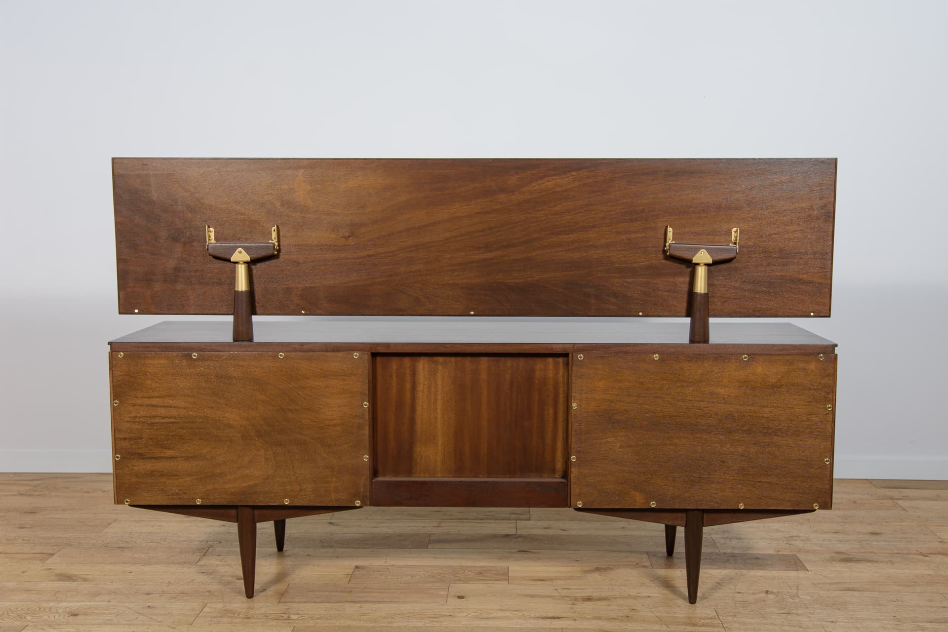 Dressing Table, rosewood brown, glass, United Kingdom, 1960s. - 345435
