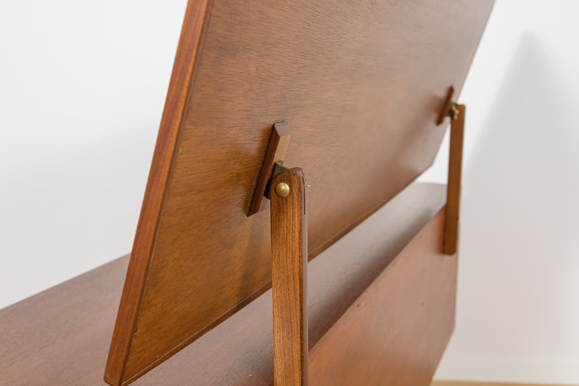 Dressing Table Fresco, brown teak, by V. Wilkins, G-Plan, United Kingdom, 1960s. - 345622