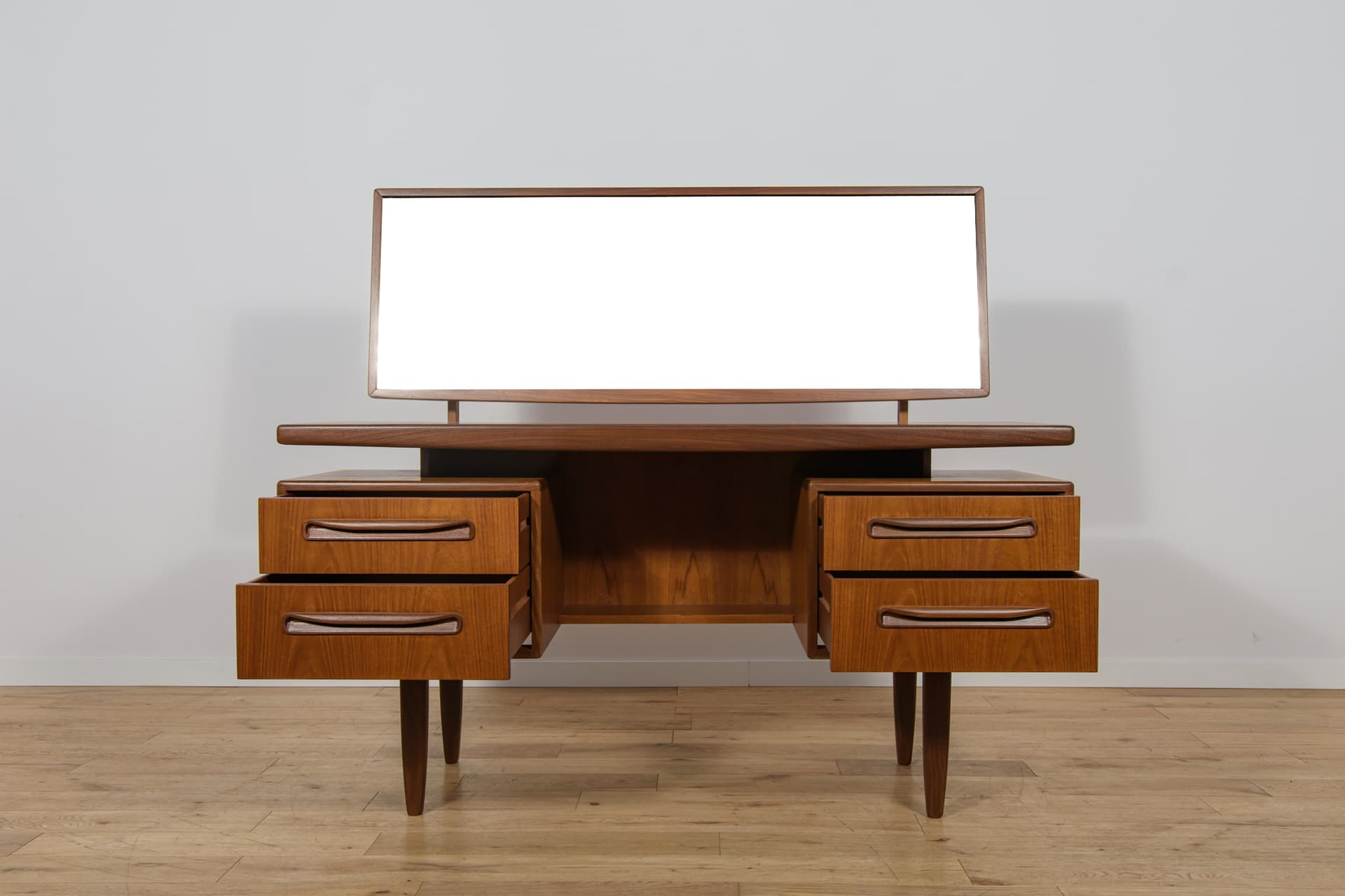 Dressing Table Fresco, brown teak, by V. Wilkins, G-Plan, United Kingdom, 1960s. - 345617