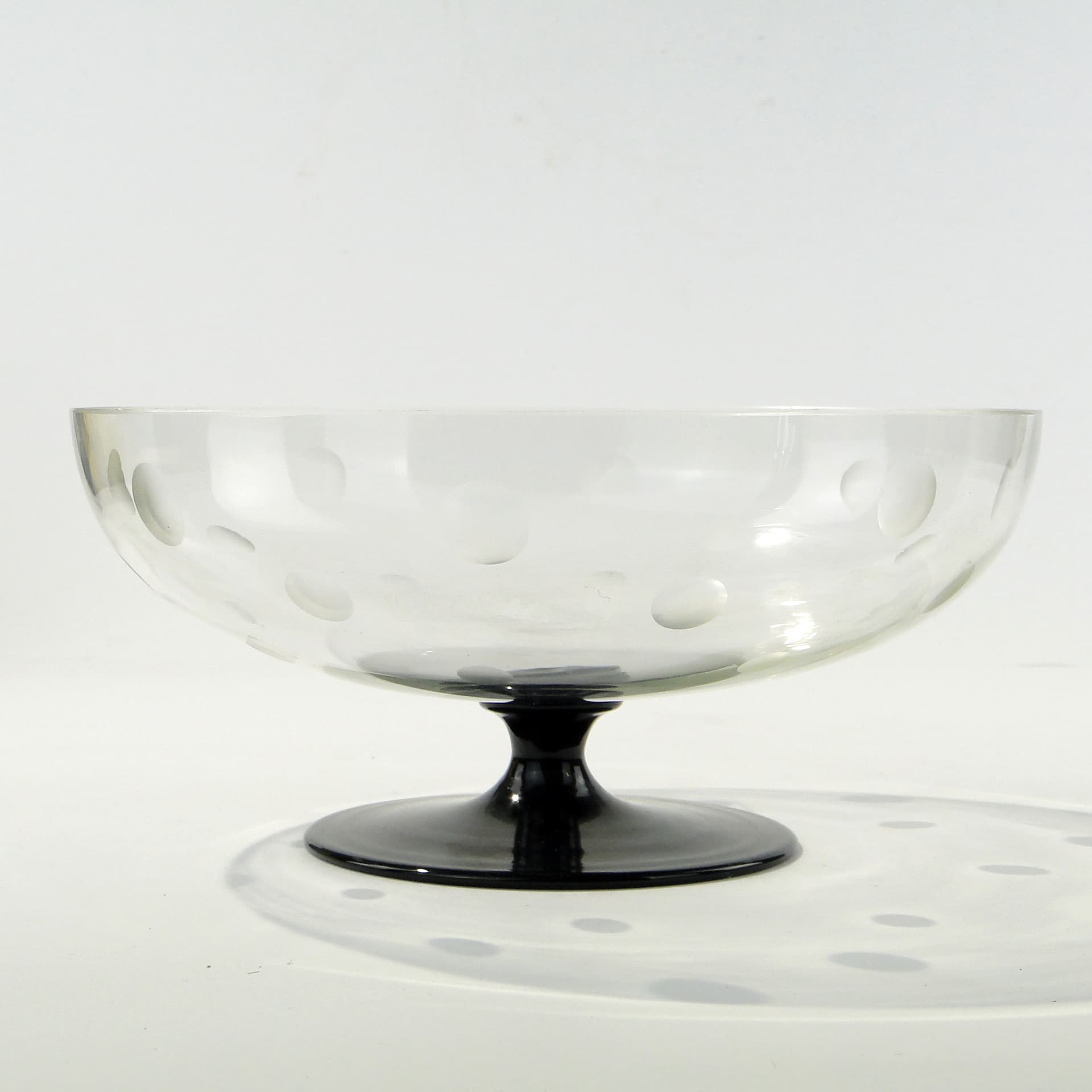Centerpiece Art Deco, transparent glass, black glass, Hortensja Glassworks, Poland, 1920s. - 345648