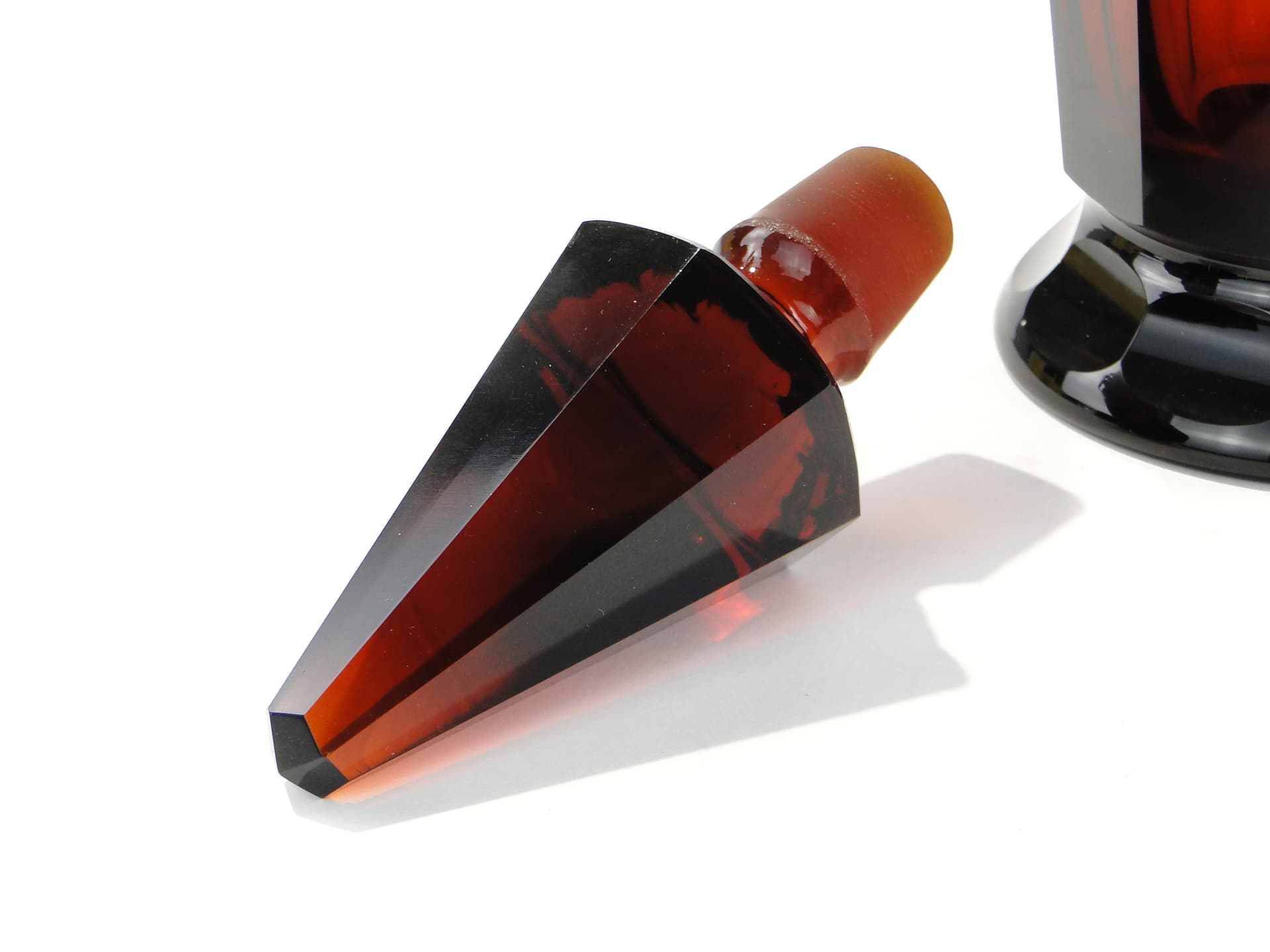 Decanter Art Deco, topaz crystal, Czech Republic, 1920s - 345736