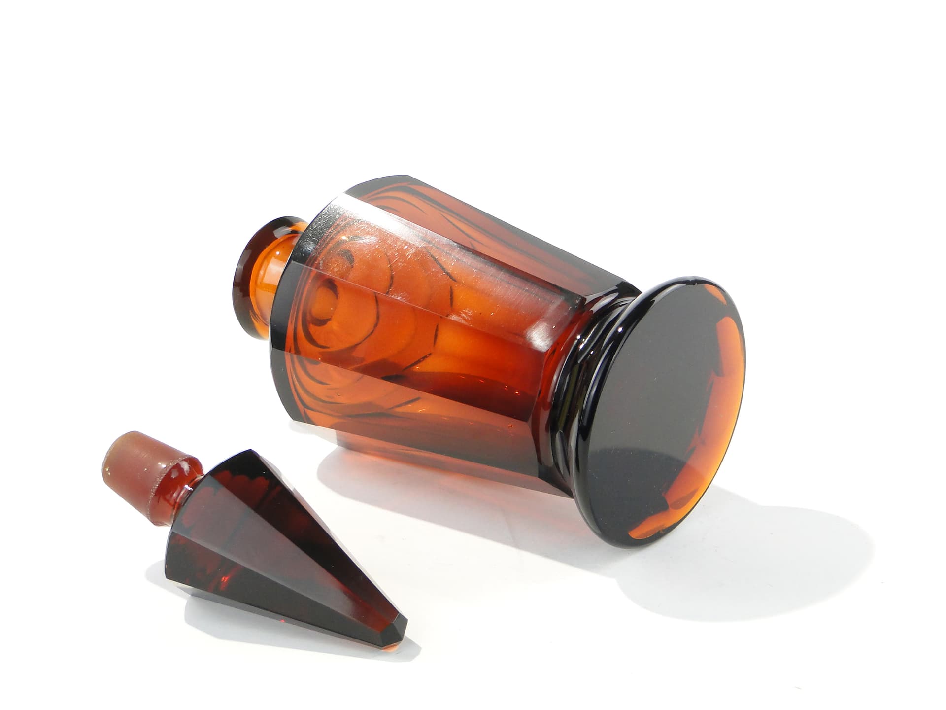 Decanter Art Deco, topaz crystal, Czech Republic, 1920s - 345746