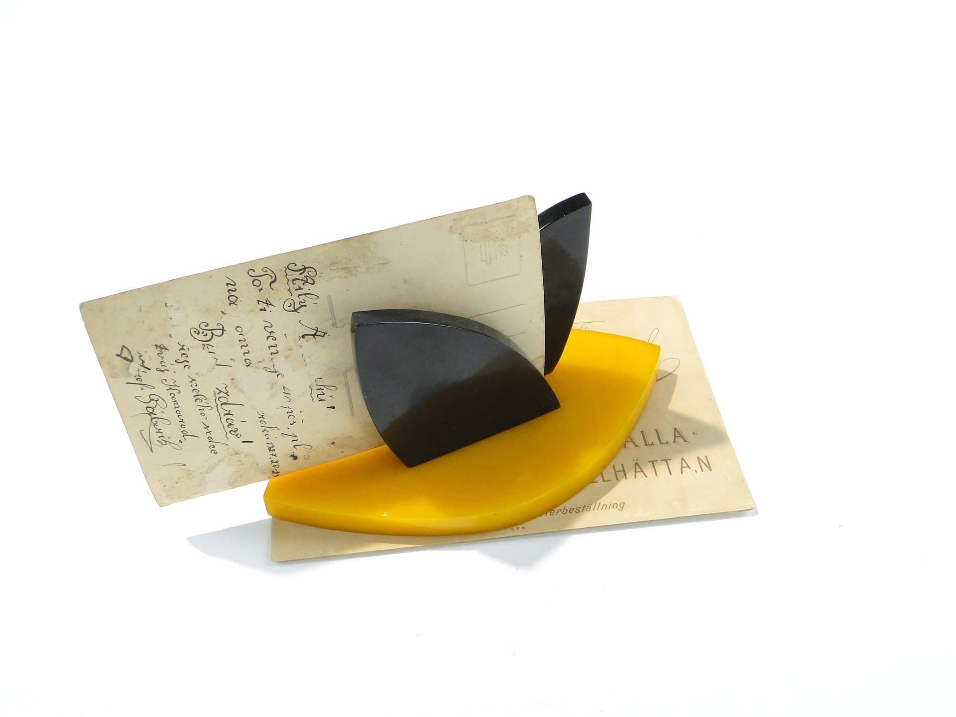 Napkin holder, Art Deco, black yellow bakelite, Western Europe, 1920s. - 345881
