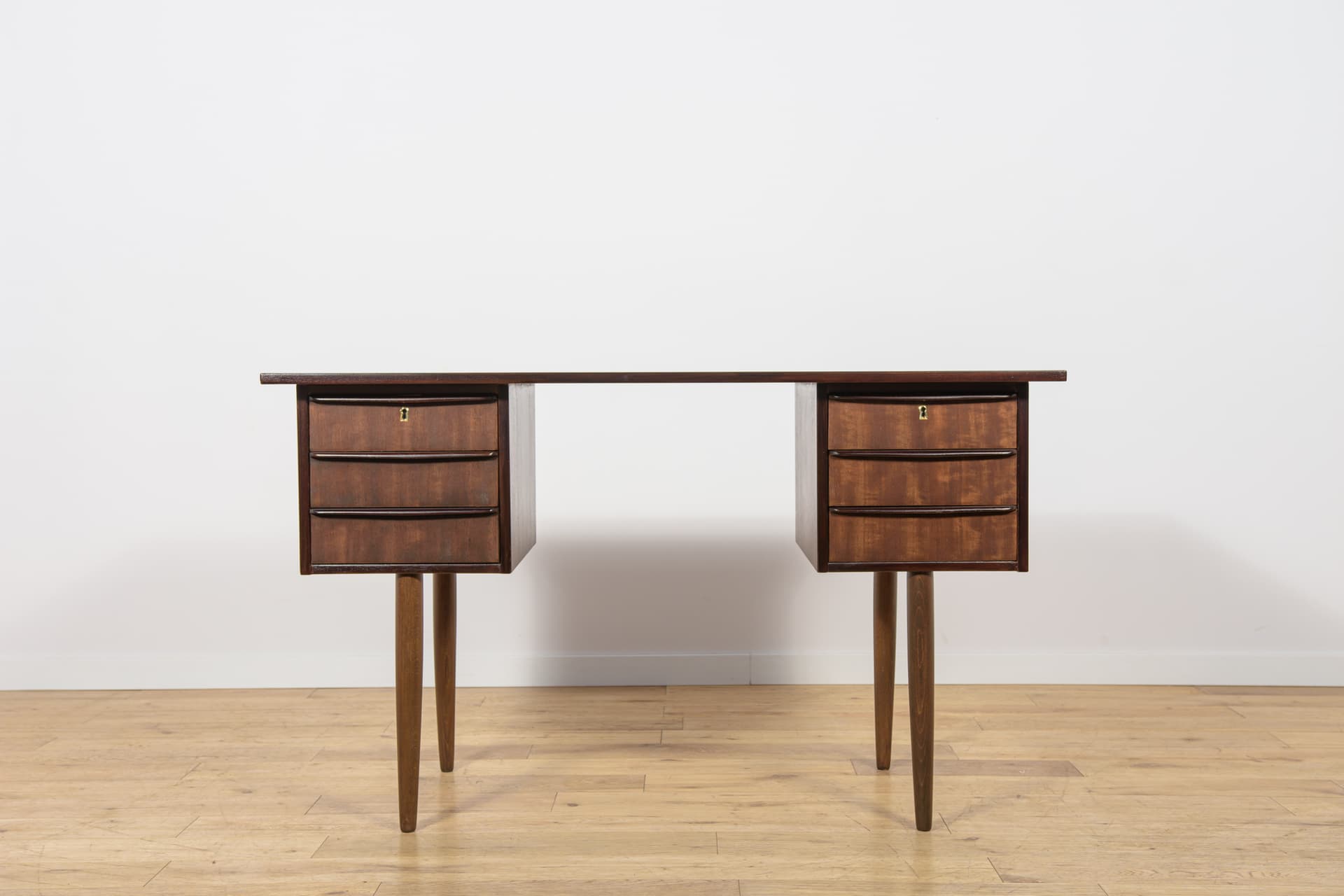 Freestanding desk, brown teak mahogany, Denmark, 1960s. - 345895