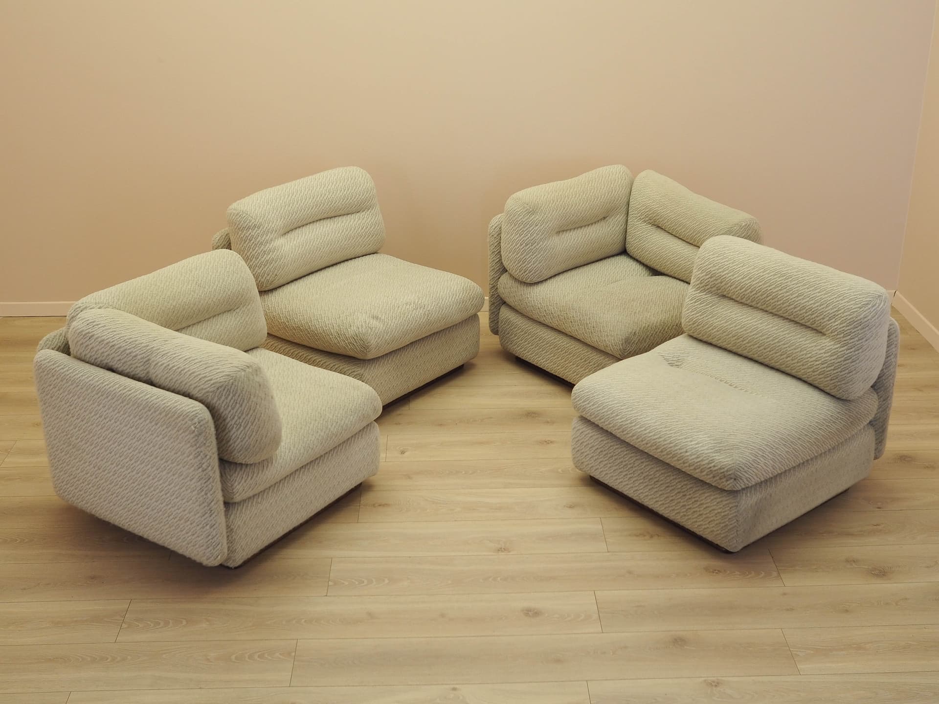 Modular Sofa Kiitos, beige fabric, by T. Ammannati & G. Vitelli, Rossi di Albizzate, Italy, 1970s. - 345967