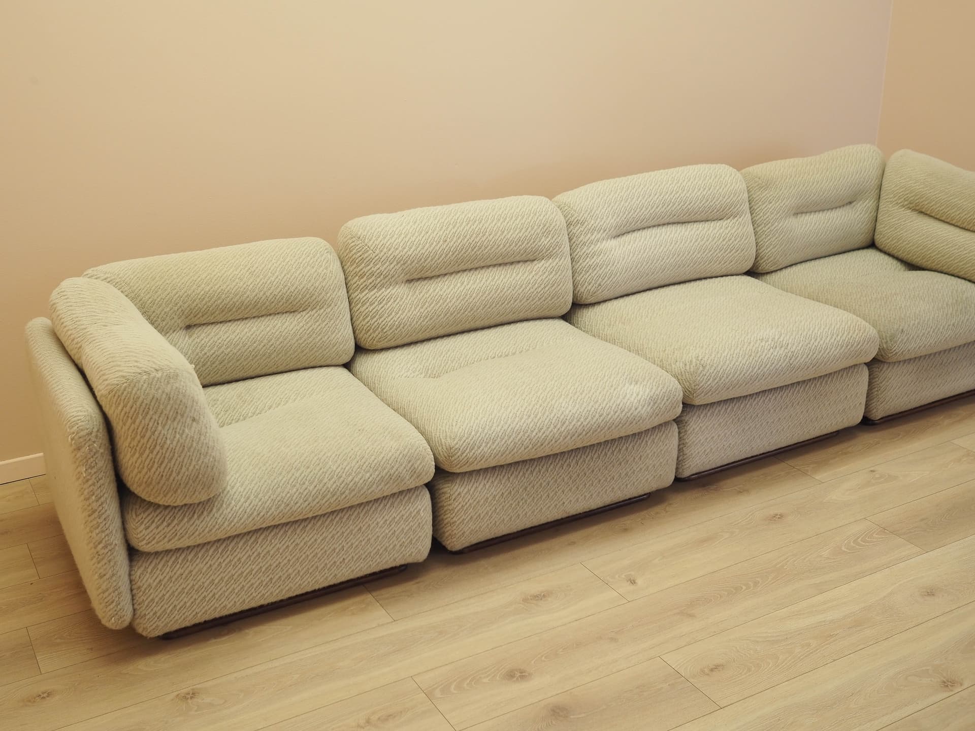 Modular Sofa Kiitos, beige fabric, by T. Ammannati & G. Vitelli, Rossi di Albizzate, Italy, 1970s. - 345958