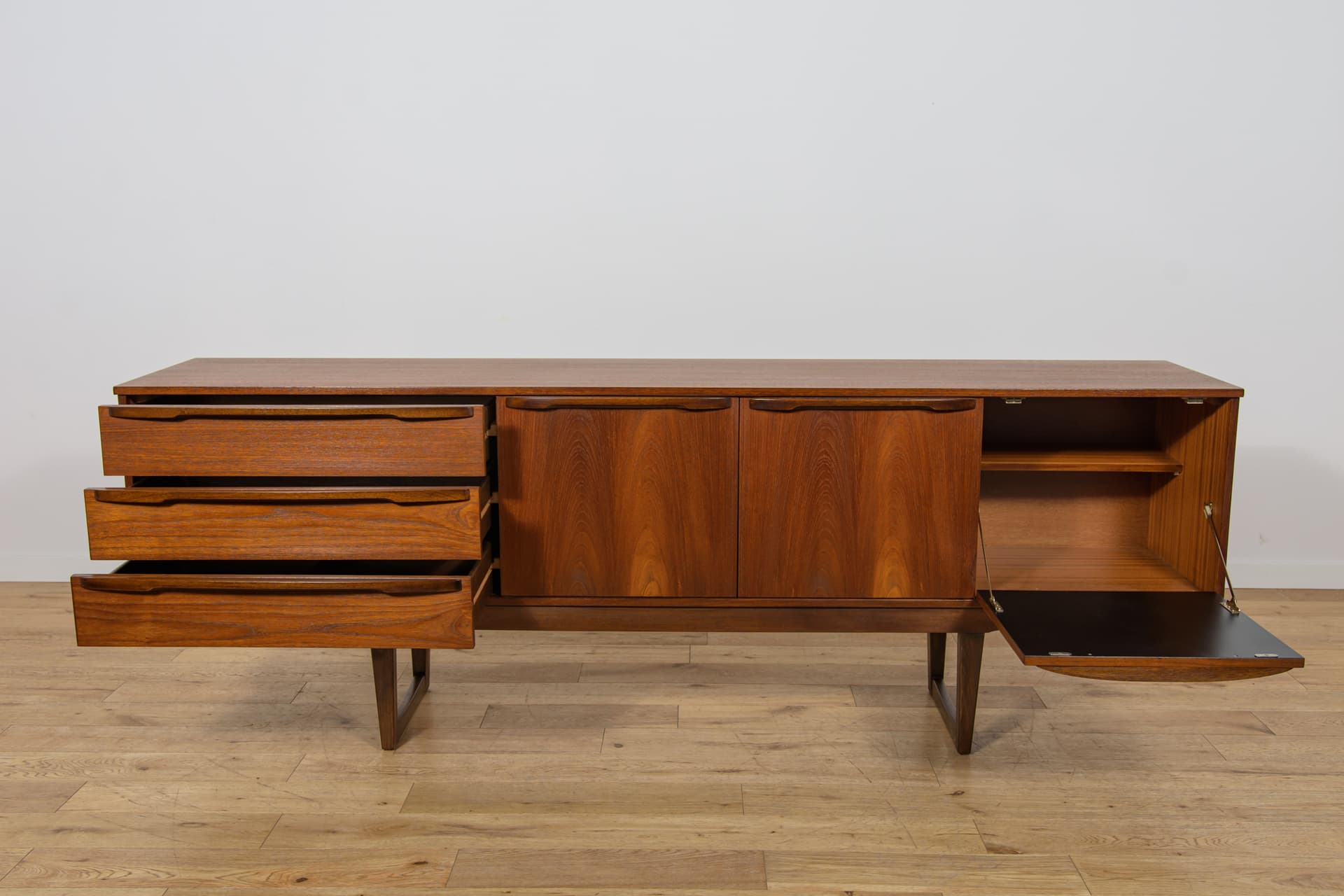 Sideboard, brown teak, Younger Ltd., United Kingdom, 1960s. - 346086