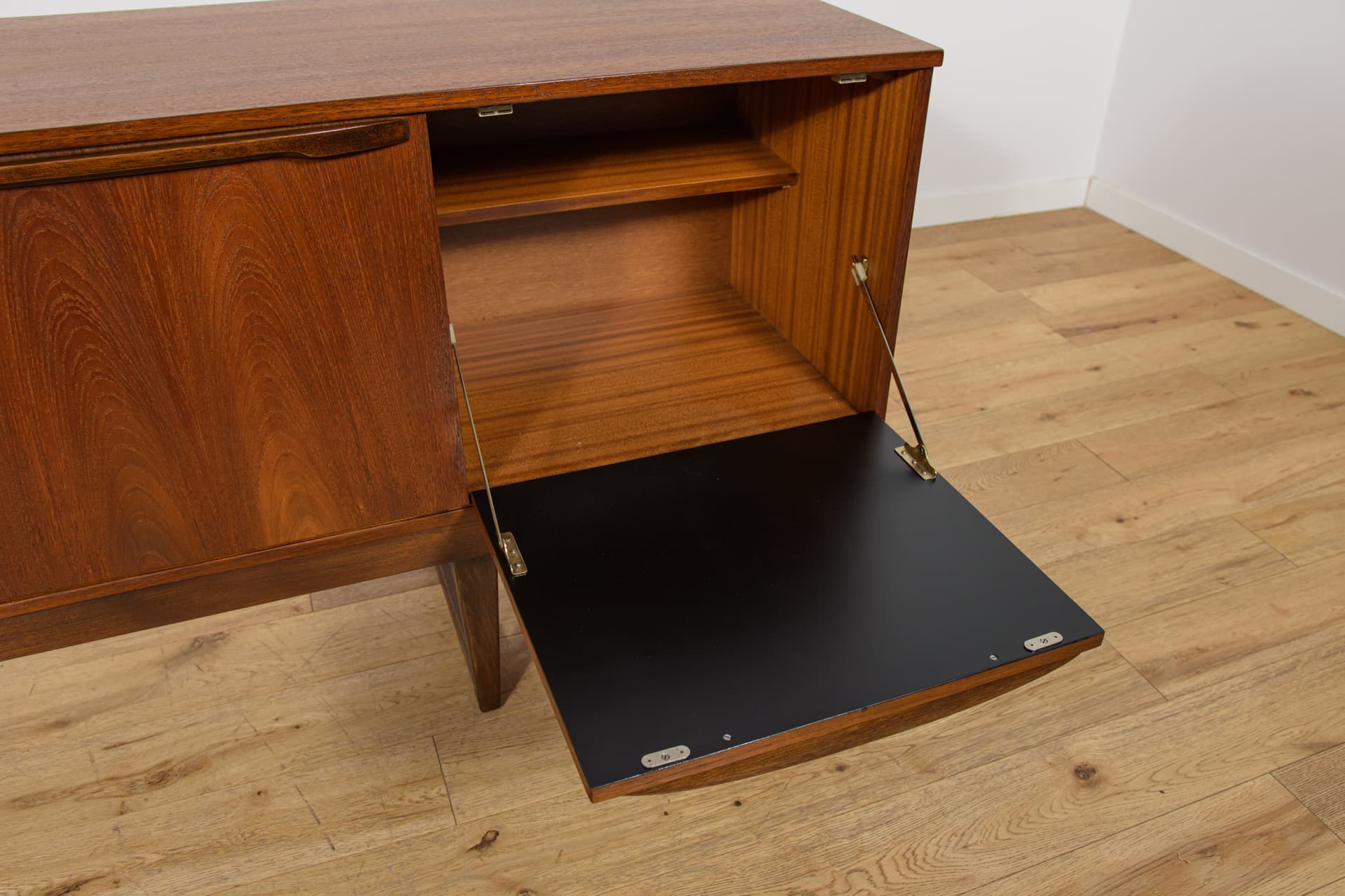 Sideboard, brown teak, Younger Ltd., United Kingdom, 1960s. - 346089