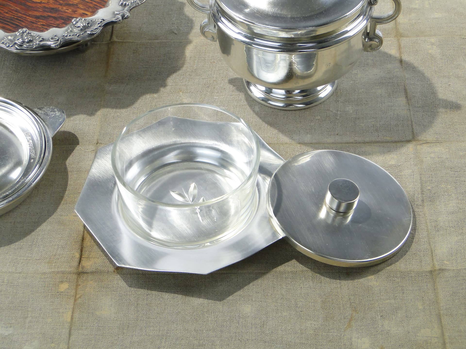 Butter dish Art Deco, silver, silver-plated brass, transparent glass, Bracia Henneberg, Poland, 1920s - 346109