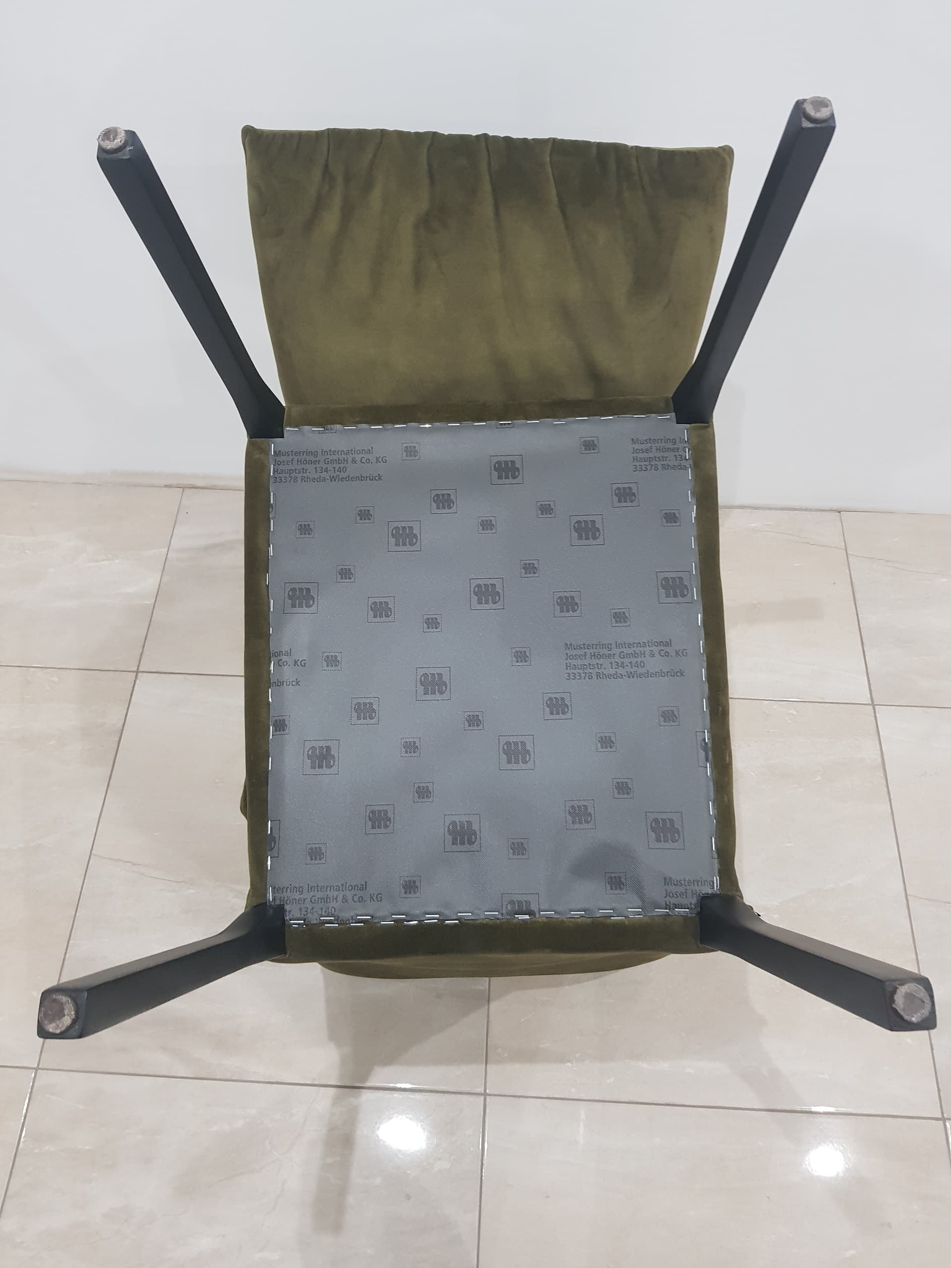Pair of chairs, Musterring, green velvet, black steel, Musterring - 346116