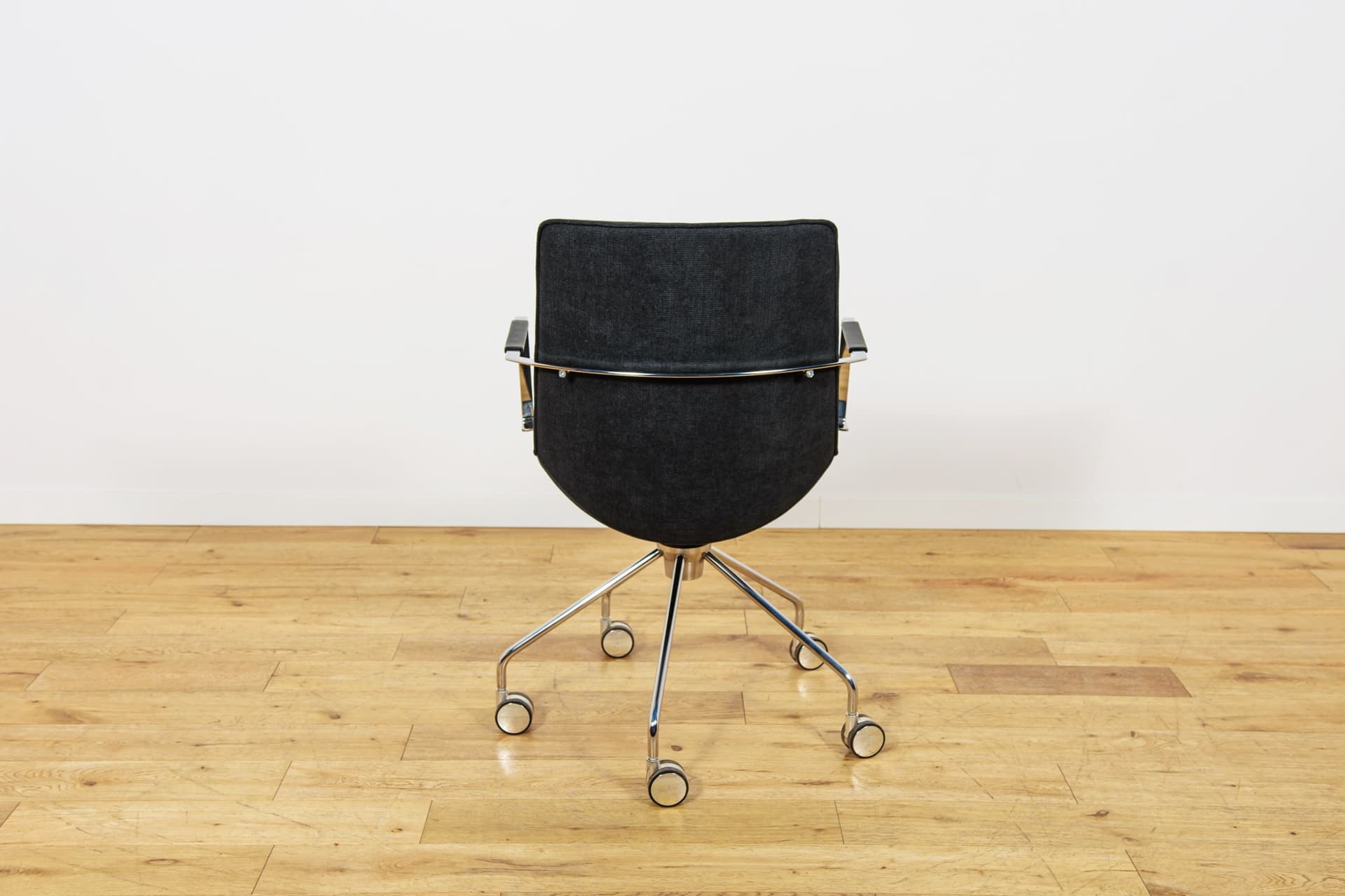 Office chair Comet, black fabric, silver aluminium, by G. Allard, Lammhults, Sweden, 1990s. - 346149
