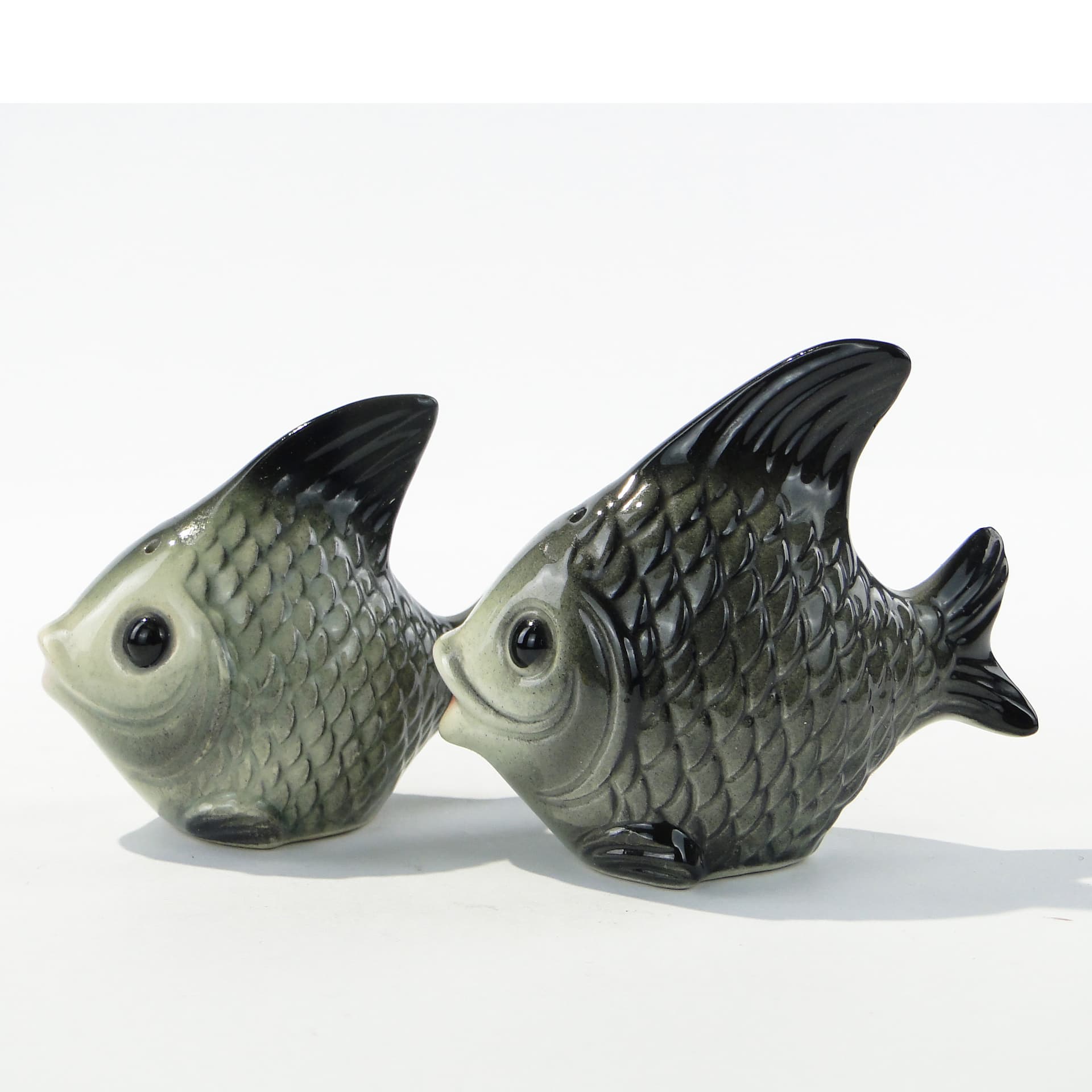 Set of fish-shaped salt shakers, green black, glazed ceramic, Goebel, Germany, 1980s. - 346174