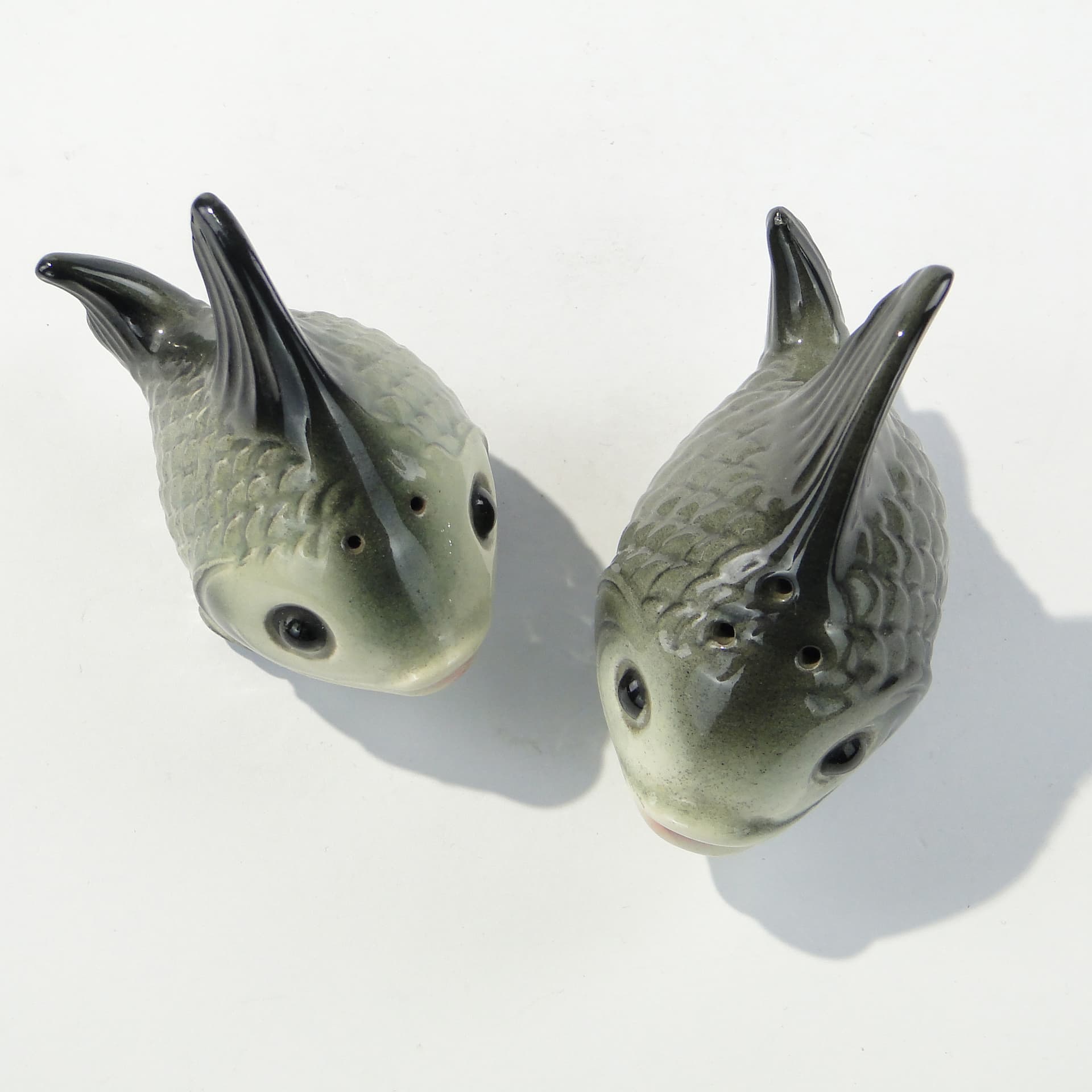 Set of fish-shaped salt shakers, green black, glazed ceramic, Goebel, Germany, 1980s. - 346177