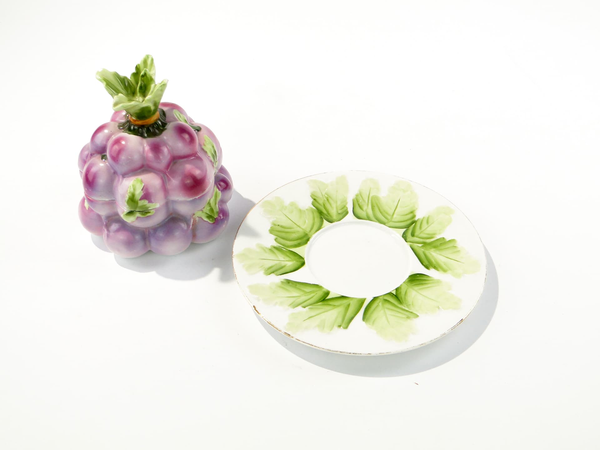 Porcelain container, Dulevo, purple white green gold, Russia, 1890s - 346199