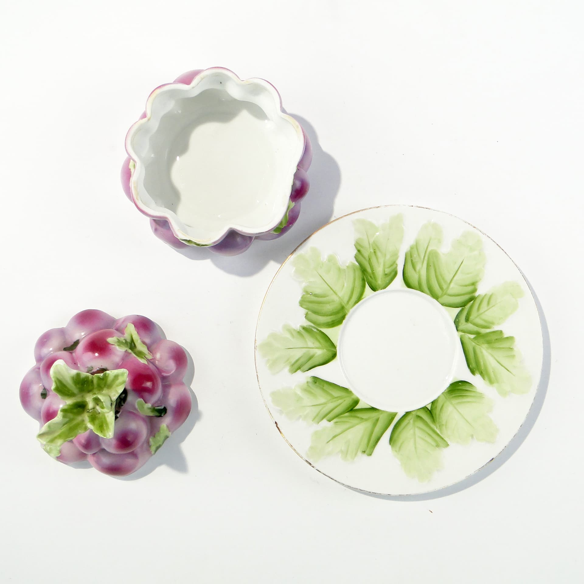 Porcelain container, Dulevo, purple white green gold, Russia, 1890s - 346197