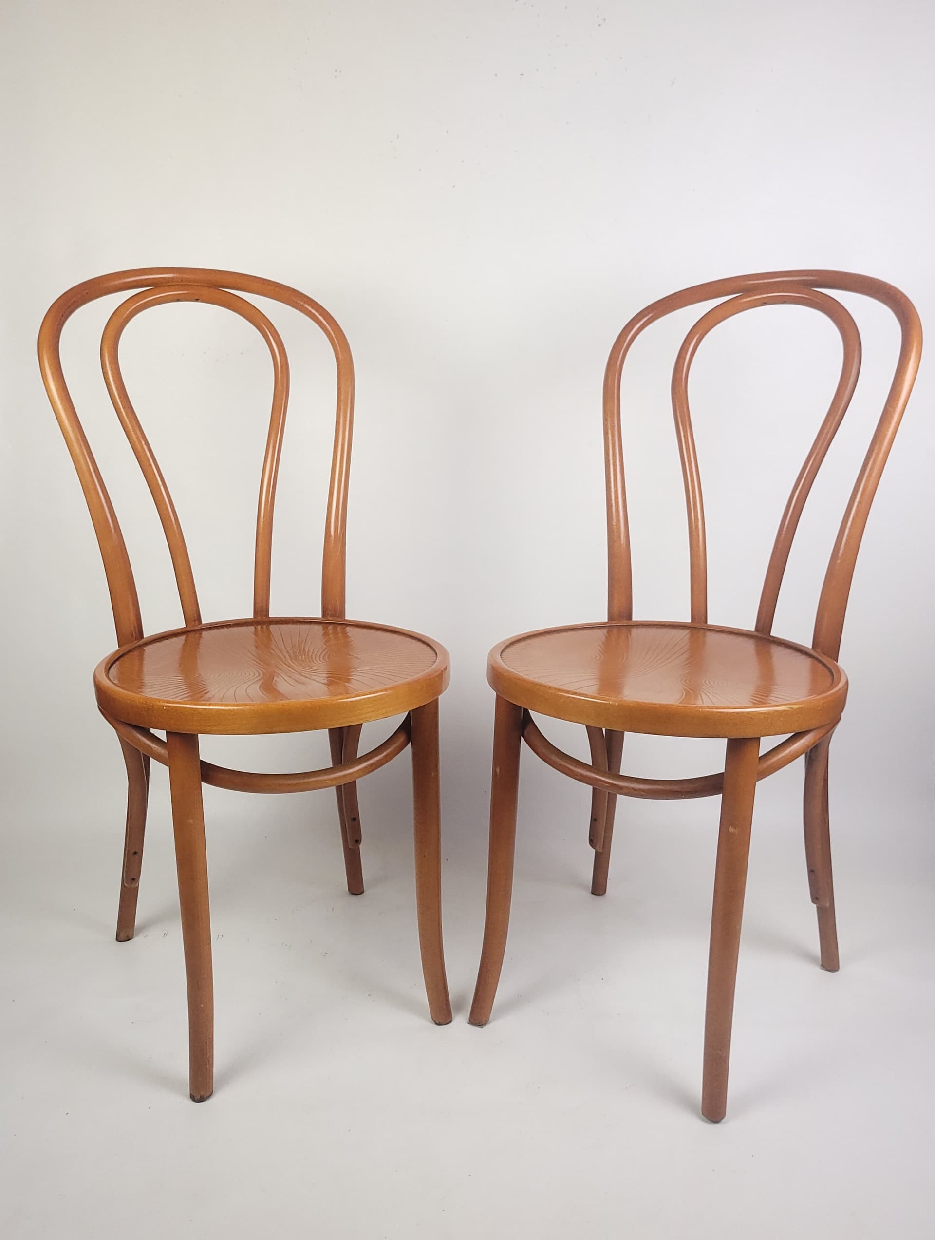 Pair of bentwood chairs, brown wood, 1970s. - 346218