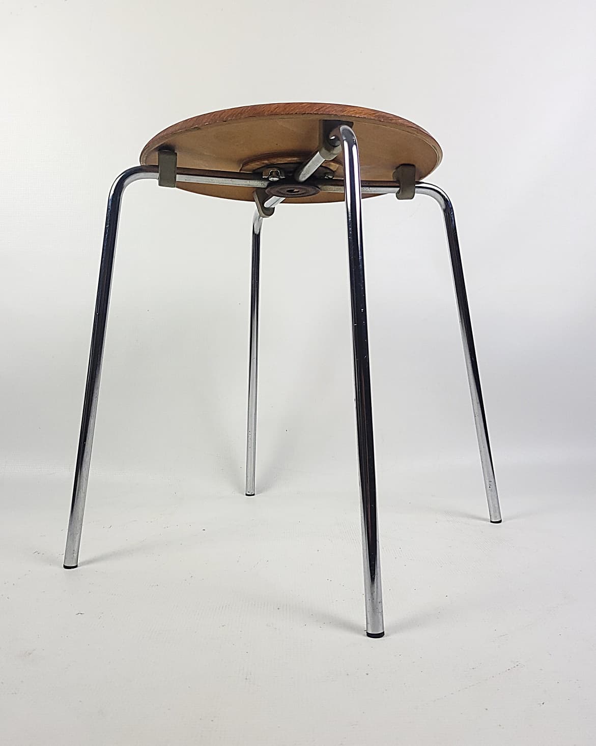 Stool Dot, brown plywood, chrome steel, by A. Jacobsen, Fritz Hansen, Denmark, 1970s. - 346351