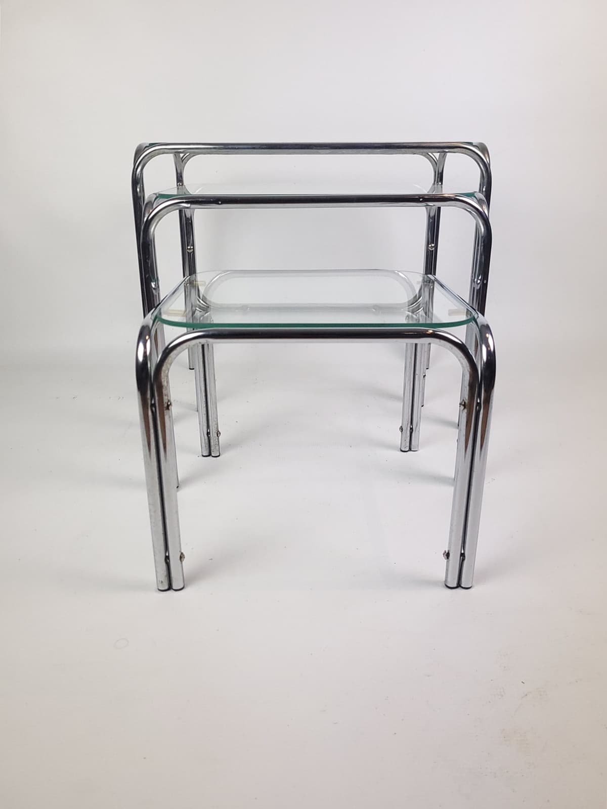 Set of three nesting tables, chromed steel, clear glass, 1970s - 346393