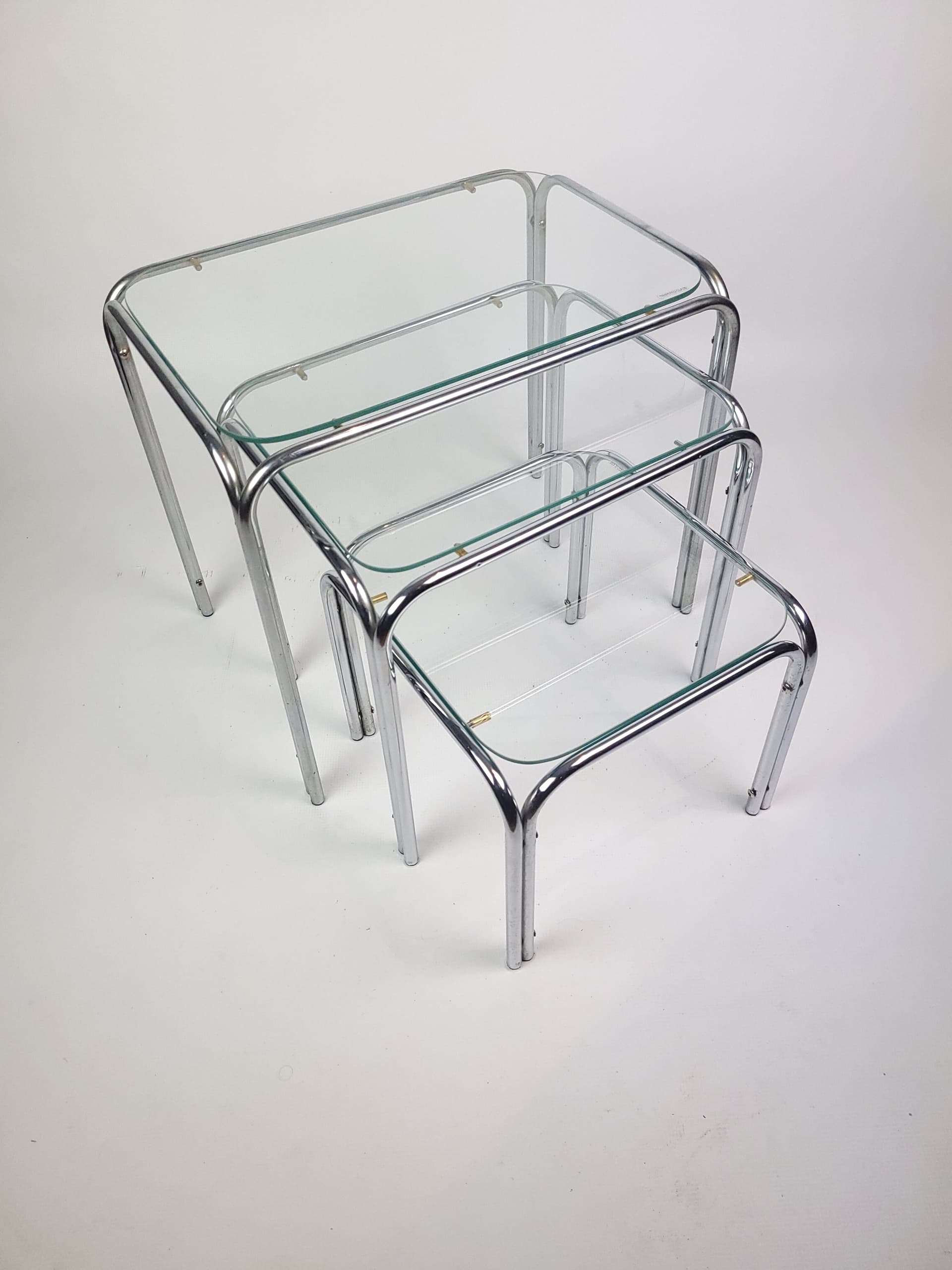 Set of three nesting tables, chromed steel, clear glass, 1970s - 346398