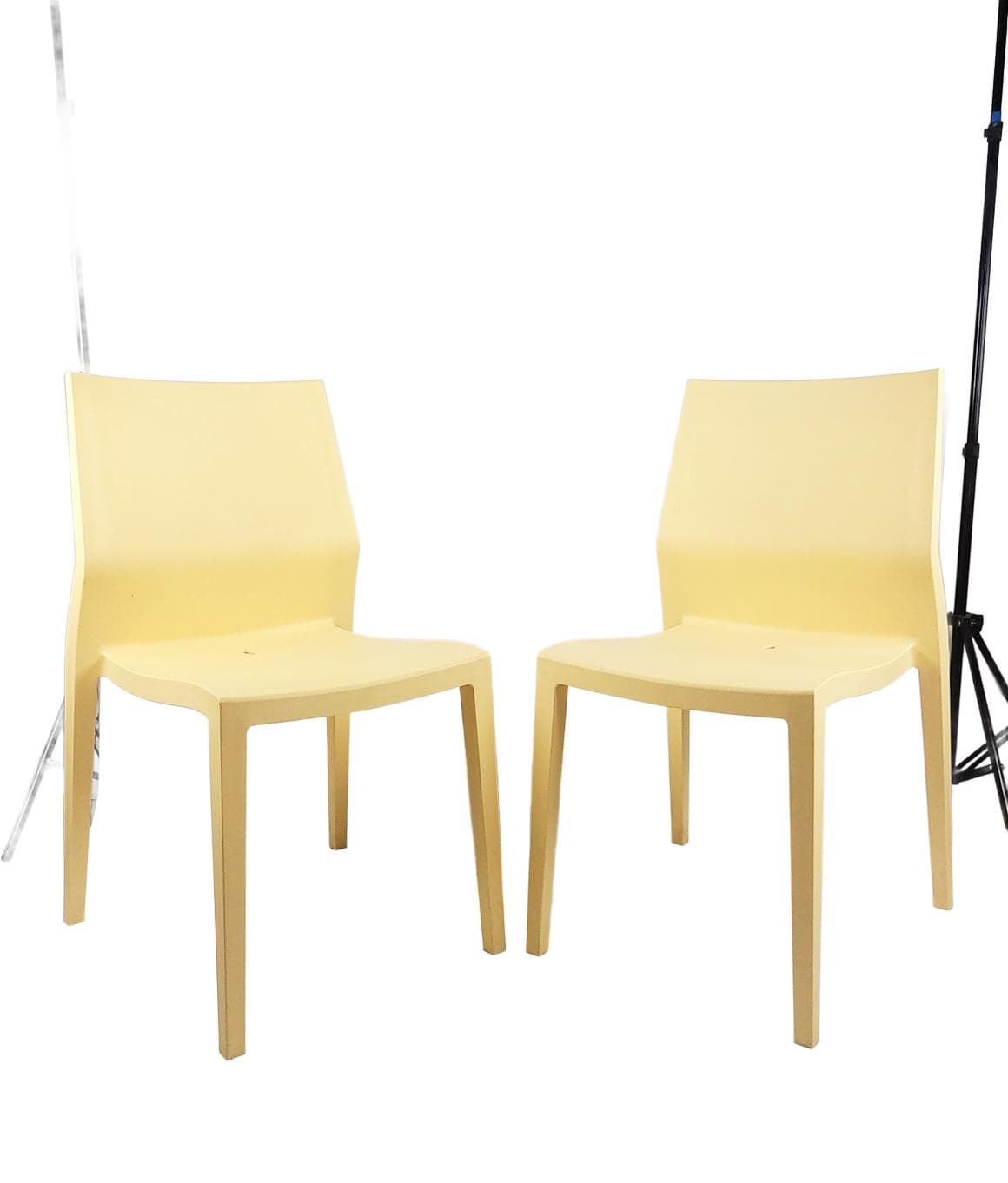 Pair of chairs Effezeta, beige plastic, Italy, 1980s.