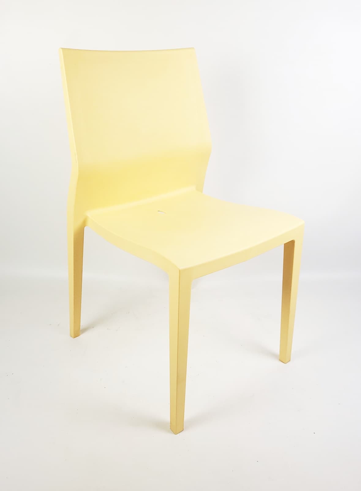 Pair of chairs Effezeta, beige plastic, Italy, 1980s. - 346400