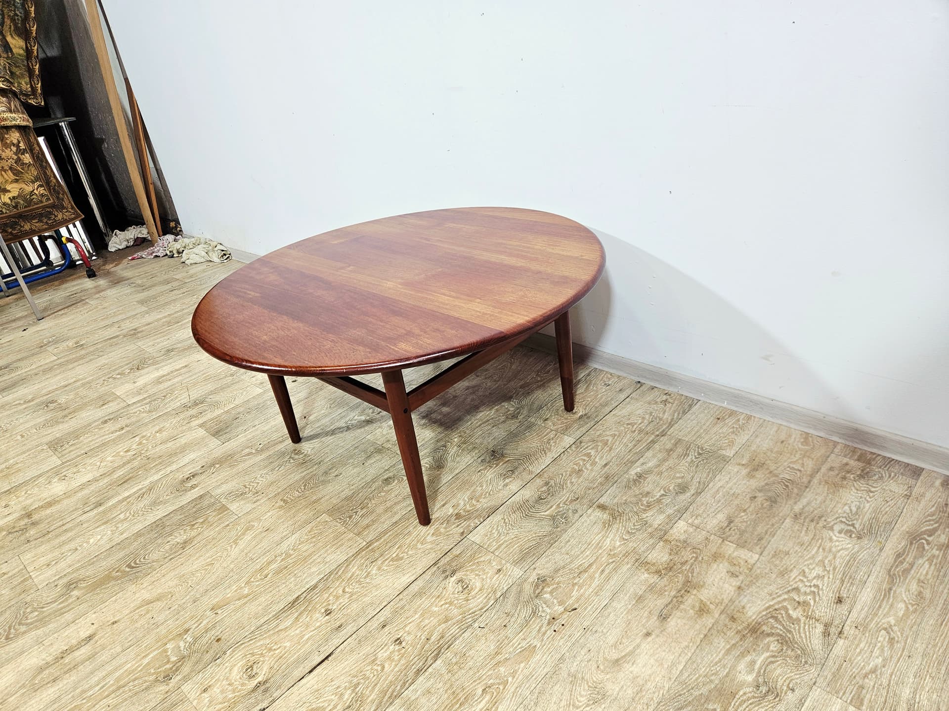 Round coffee table No. 59, teak brown, by N. Bach, N.B. Møbelfabrik A/S - 346424