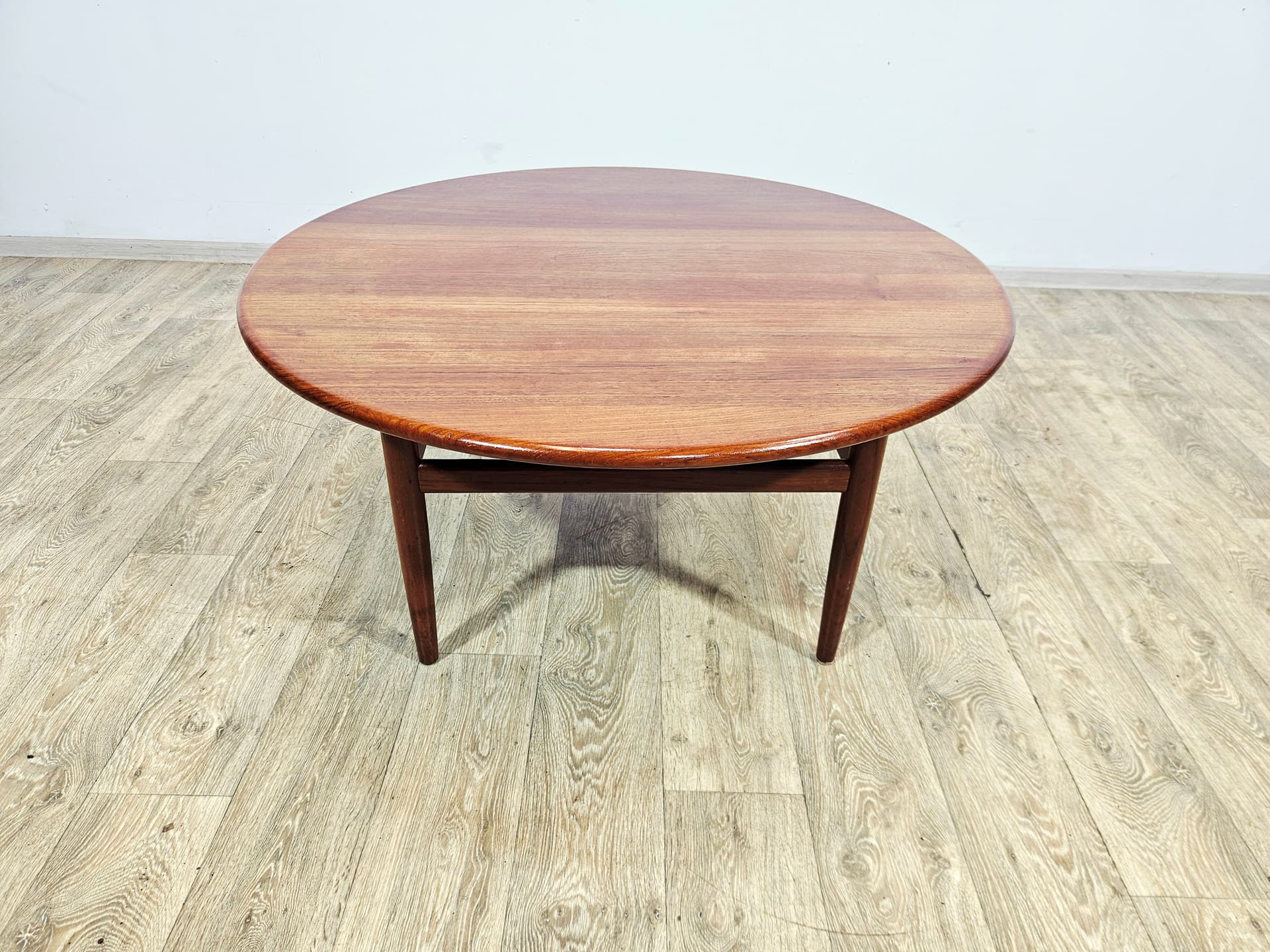 Round coffee table No. 59, teak brown, by N. Bach, N.B. Møbelfabrik A/S - 346416