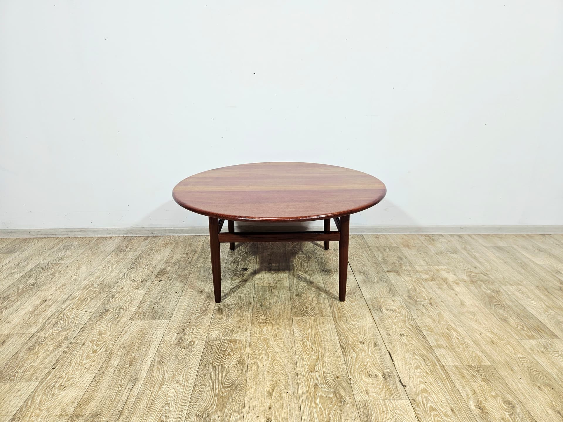 Round coffee table No. 59, teak brown, by N. Bach, N.B. Møbelfabrik A/S - 346414