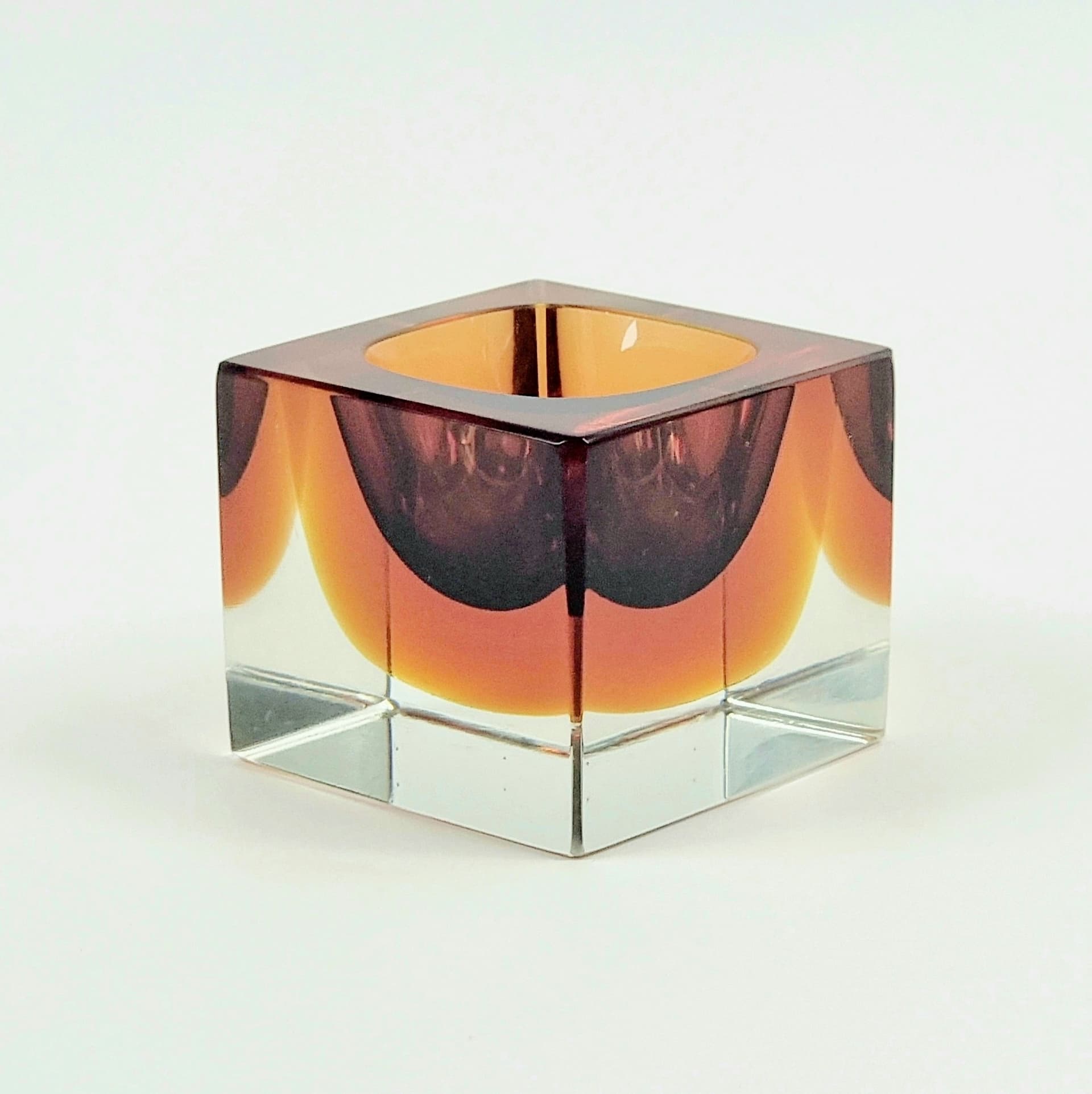 Ashtray Murano, burgundy orange transparent glass, Italy, 1970s. - 346453