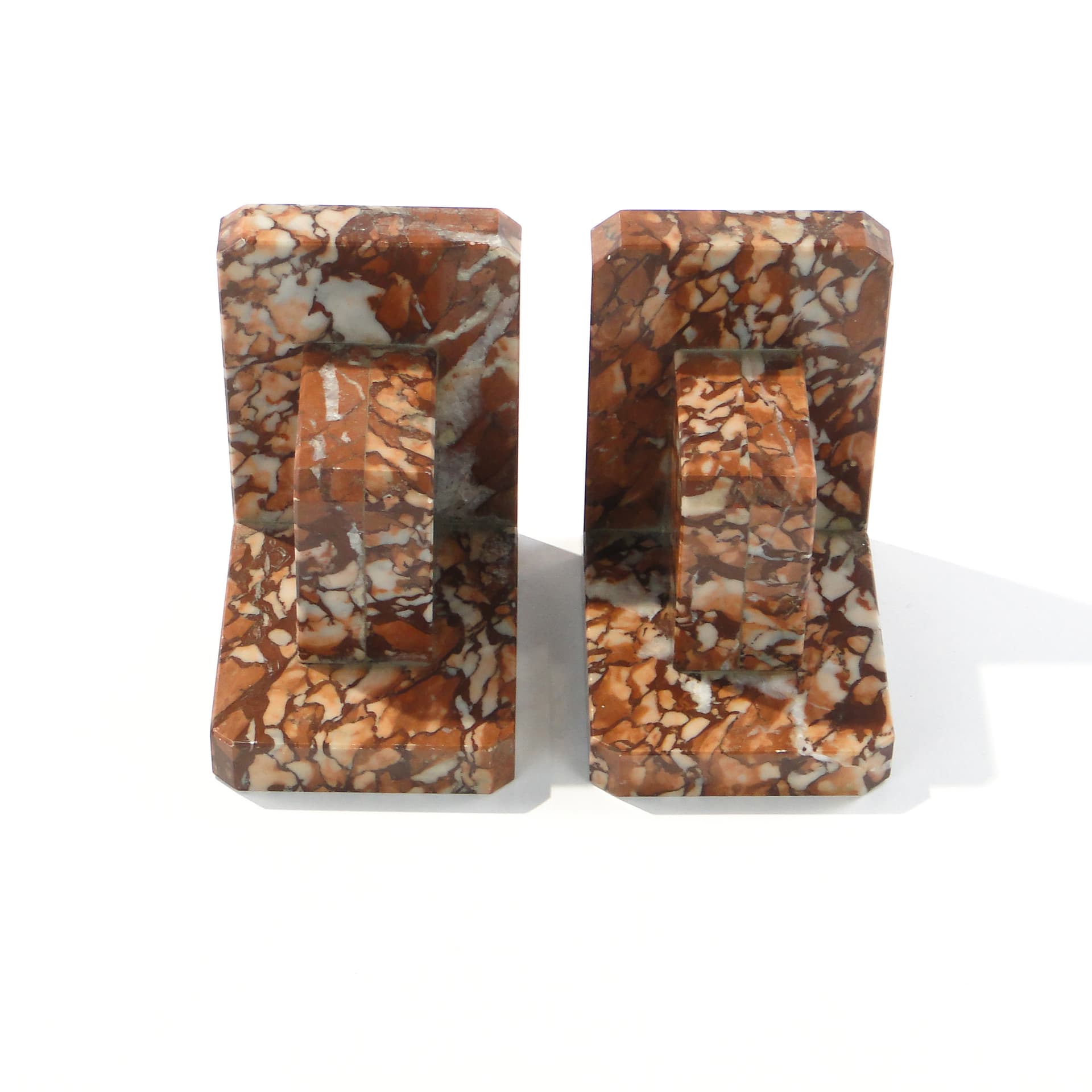 Pair of bookends Art Deco, red marble, France/Belgium, 1920s. - 346462