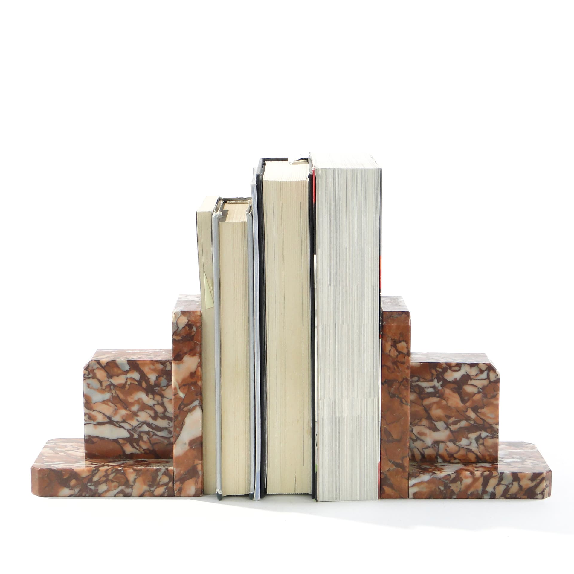 Pair of bookends Art Deco, red marble, France/Belgium, 1920s. - 346459