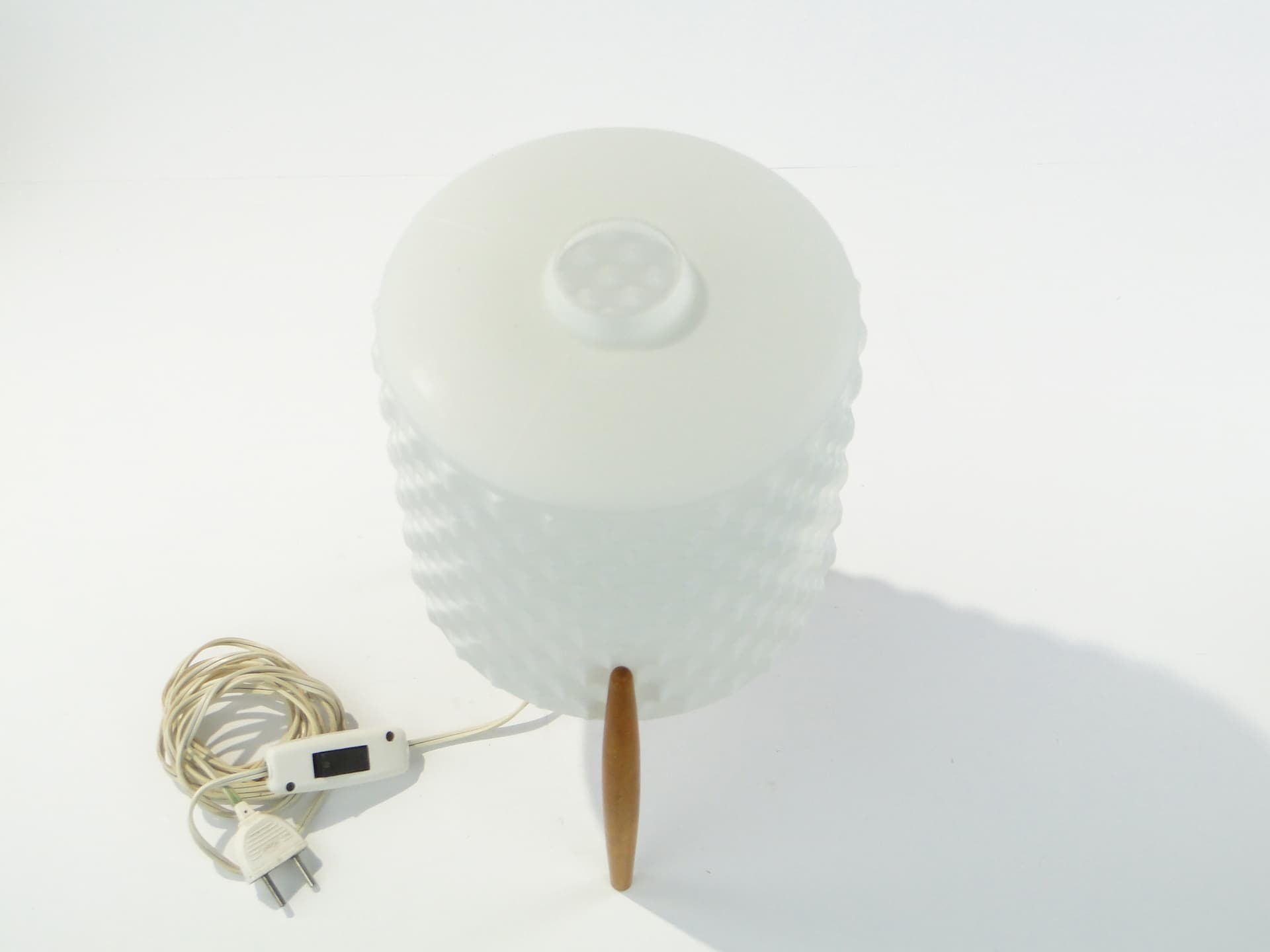 Table lamp, white glass, light brown wood, Krásná Jizba & Kamenický Šenov, Czech Republic, 1950s - 346472