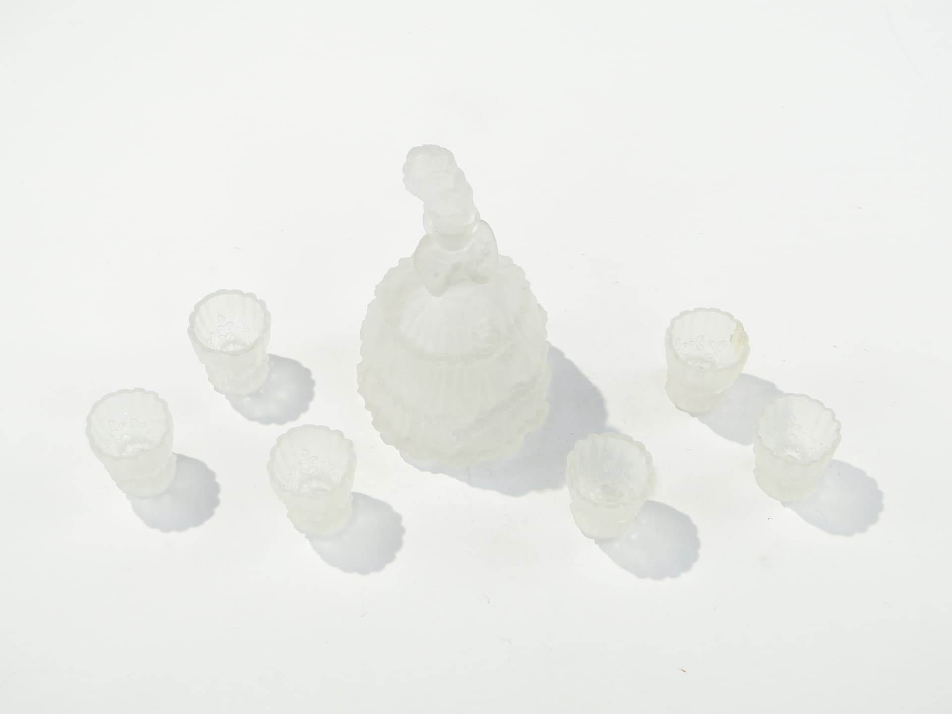 Liqueur set Dama w Krynolinie, Artico, white frosted glass, Vogel & Zappe, Czech Republic, 1920s - 346491