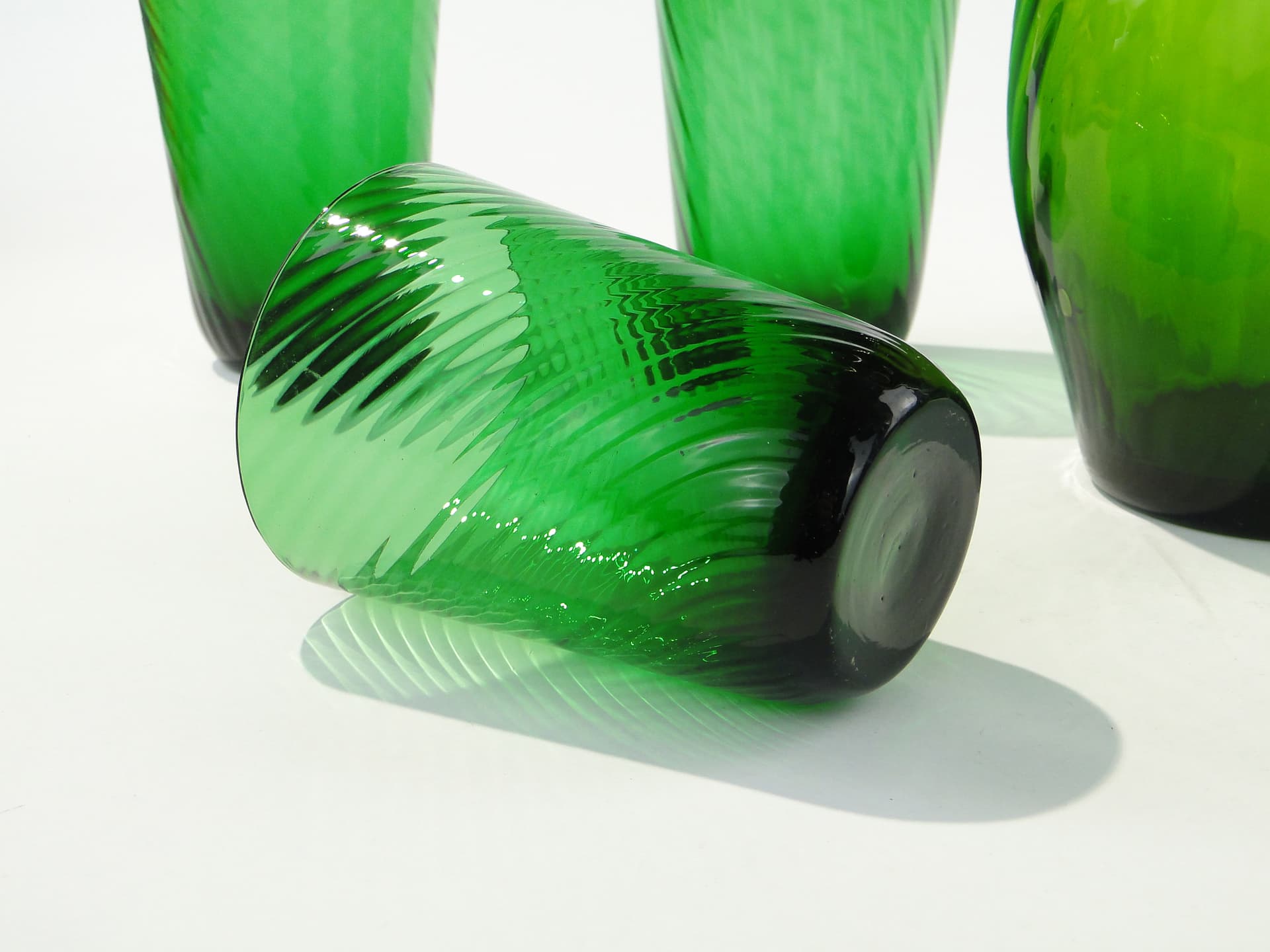 Beverage set Wir, emerald glass, by Z. Horbowy, Huta Szkła Sudety, Poland, 1970s. - 346507