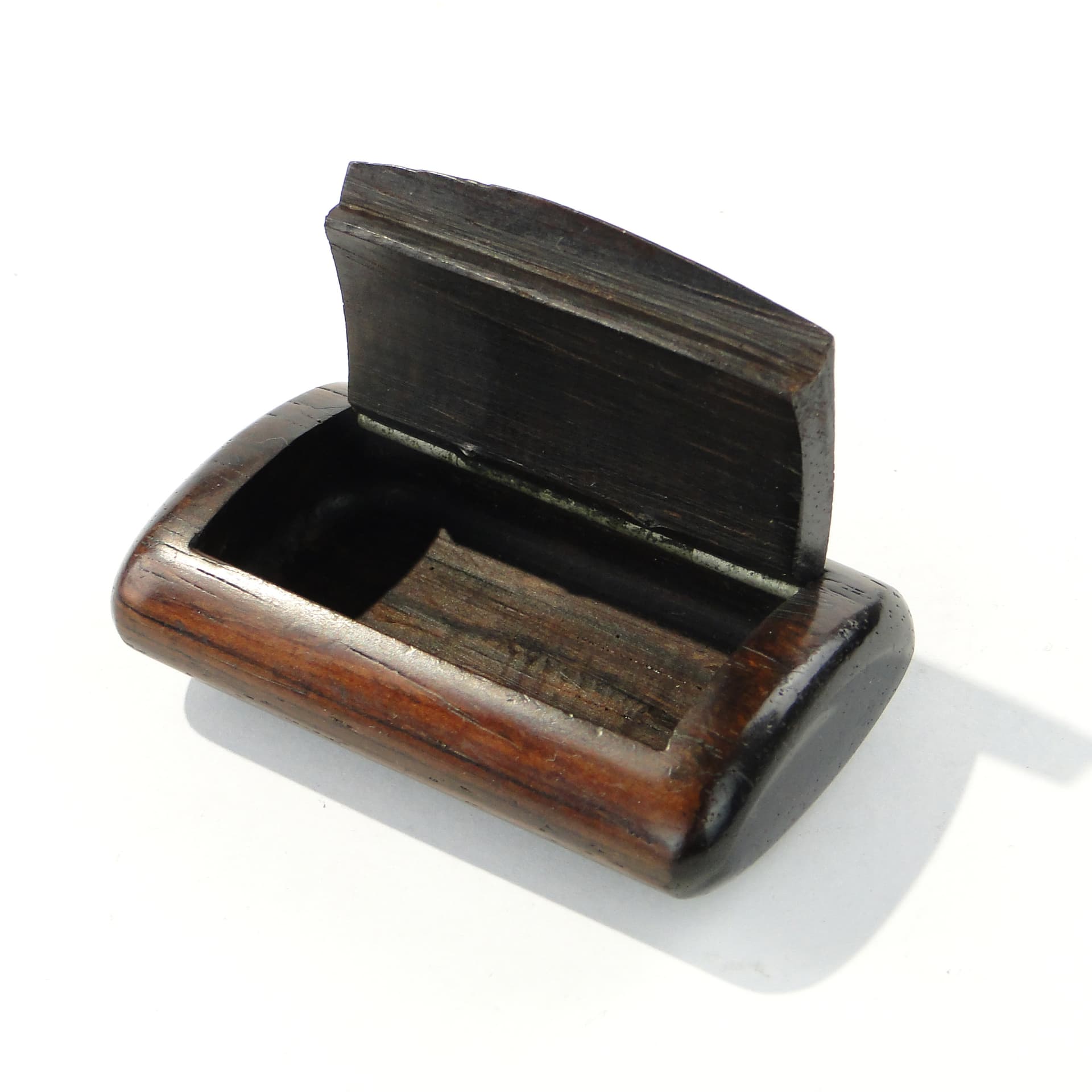 Snuff box, black ebony, gold brass, early 20th c. - 346518