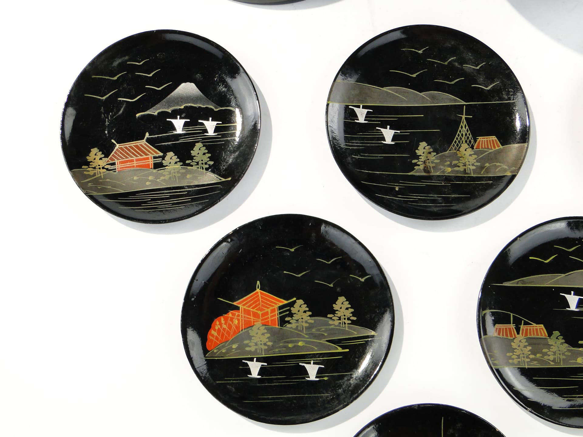Sweet serving set Kashiki-setto, burgundy lacquer, wood, Japan, 1950s. - 346620