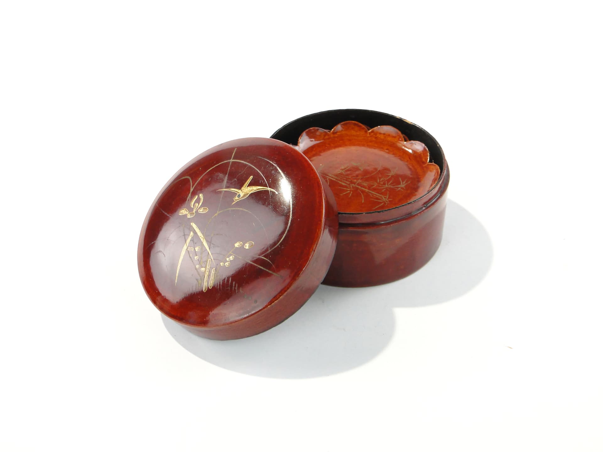 Confectionery set Kashiki-setto, burgundy lacquer gold, wood, Japan, 1950s - 346696