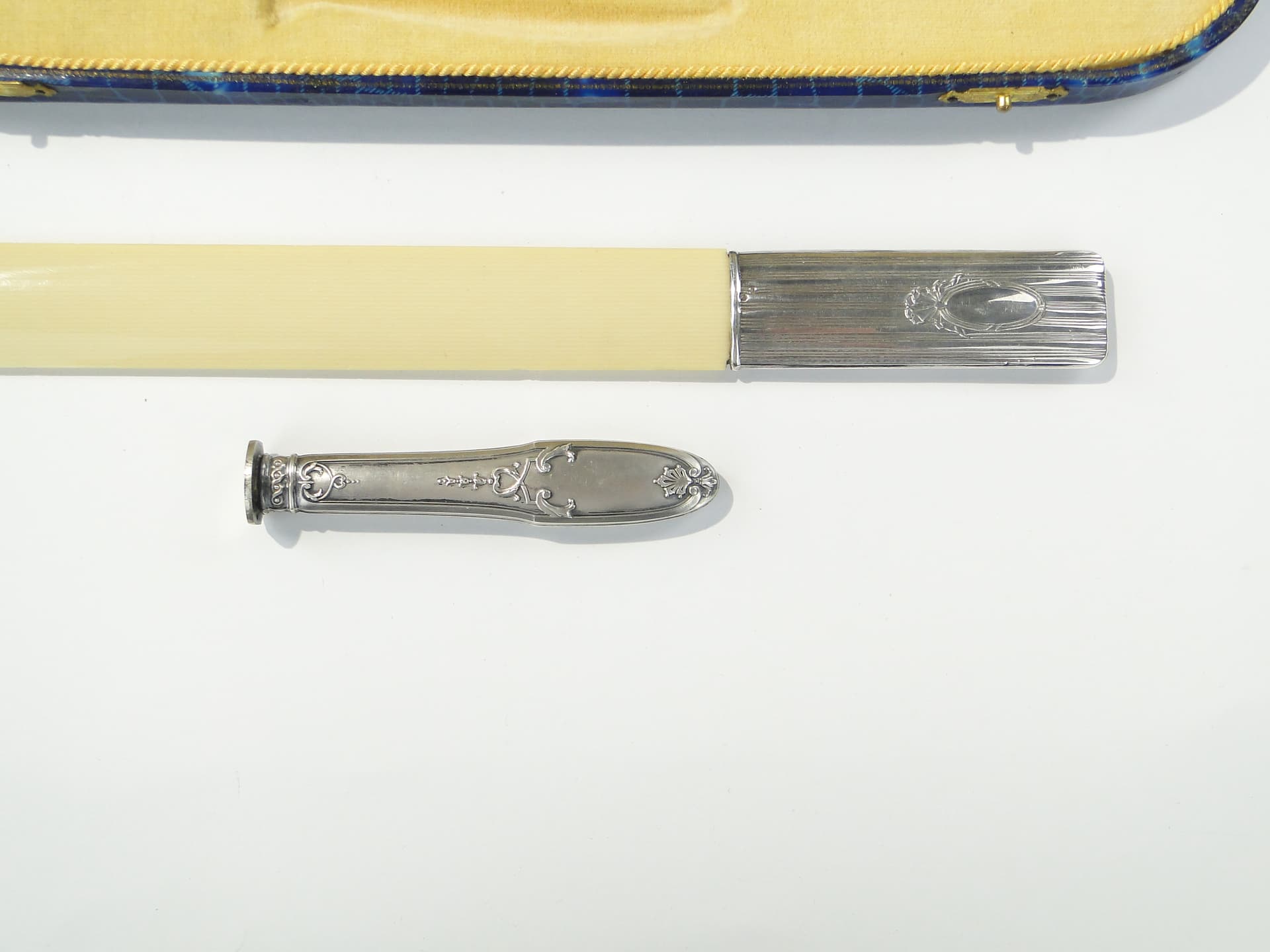 Zestaw gabinetowy Belle Époque, srebro, celuloid kremowy, S.T. Dupont, Francja, początek XX wieku - 346805
