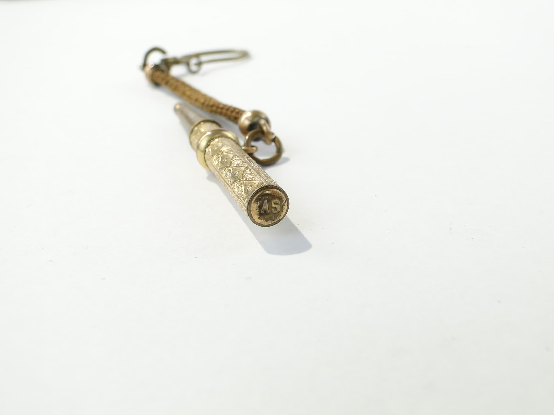 Pocket watch key with fob, gilt brass, human hair, Europe, 19th century - 346817