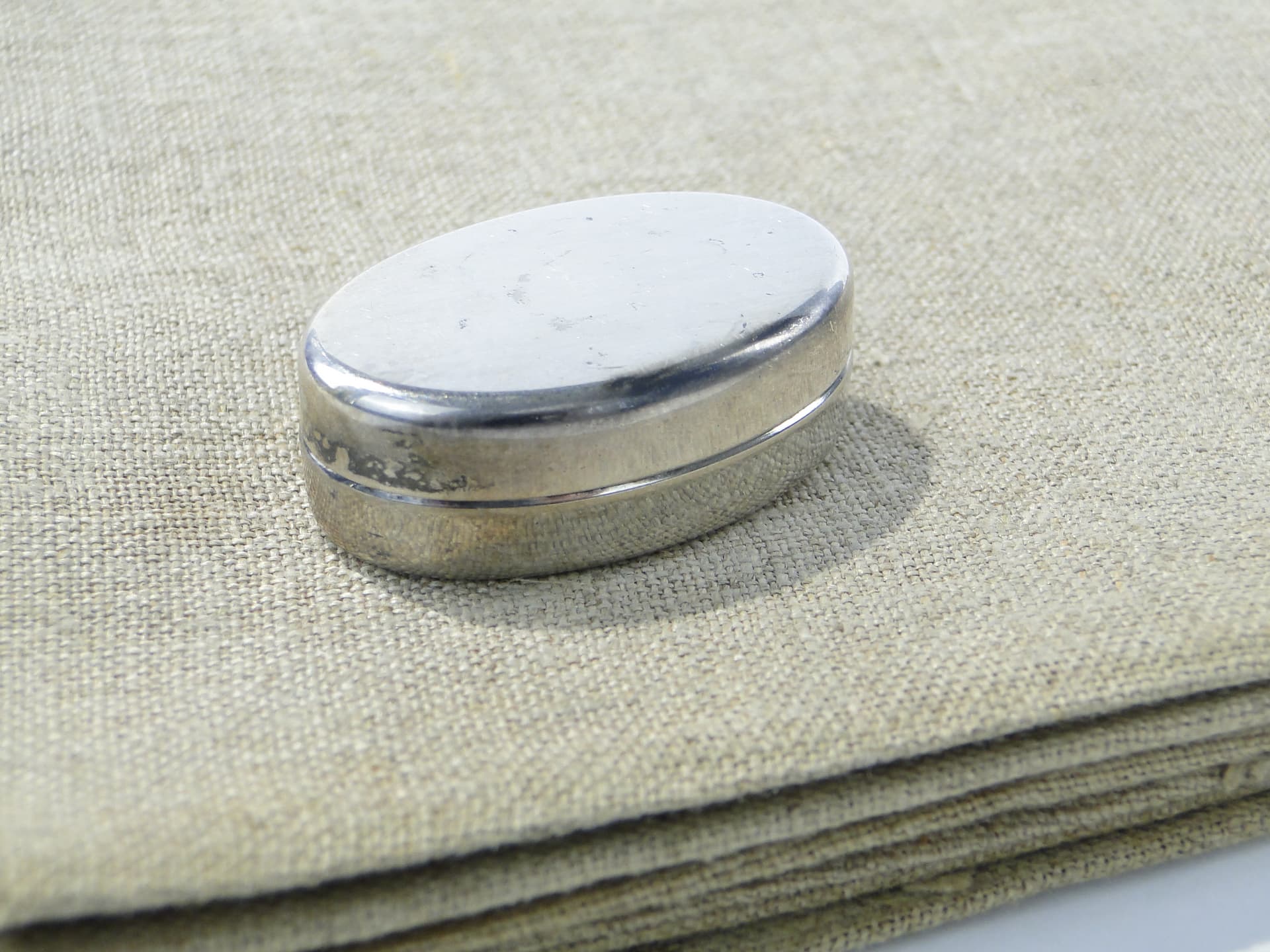 Elliptical pillbox, silver, Italy, 1970s - 346820