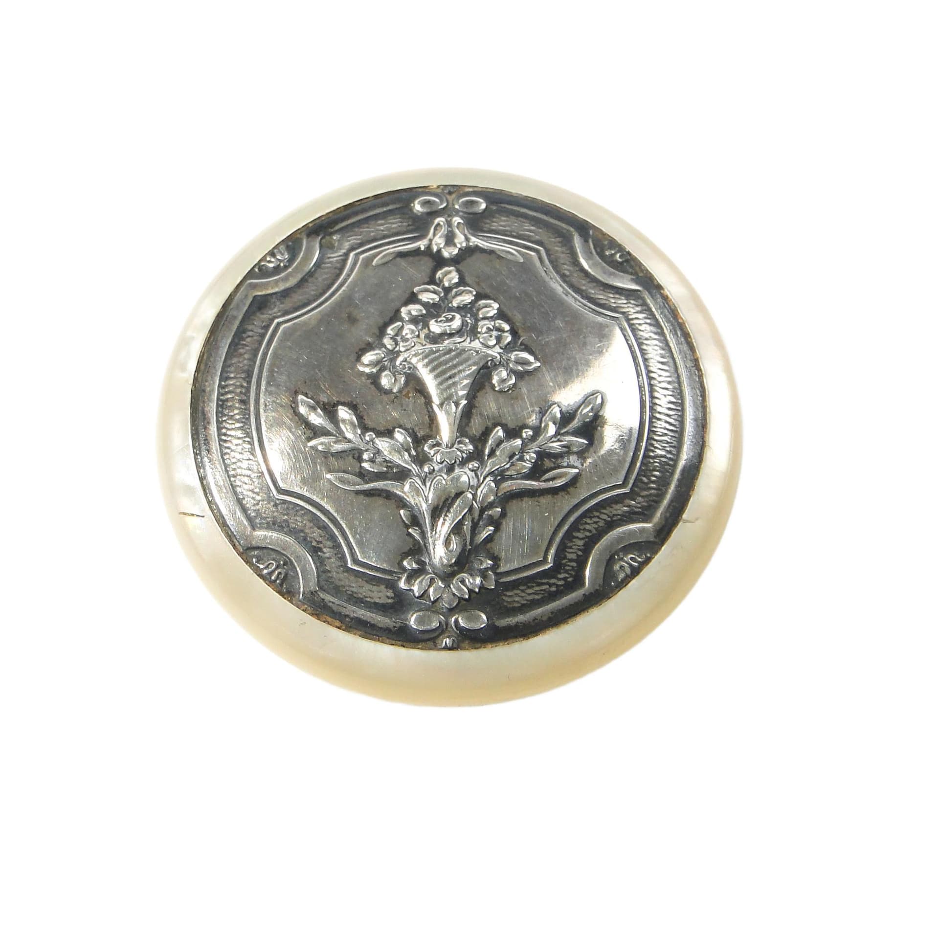 Cabinet box, cream bone, mother-of-pearl, silver, United Kingdom, early 20th c.