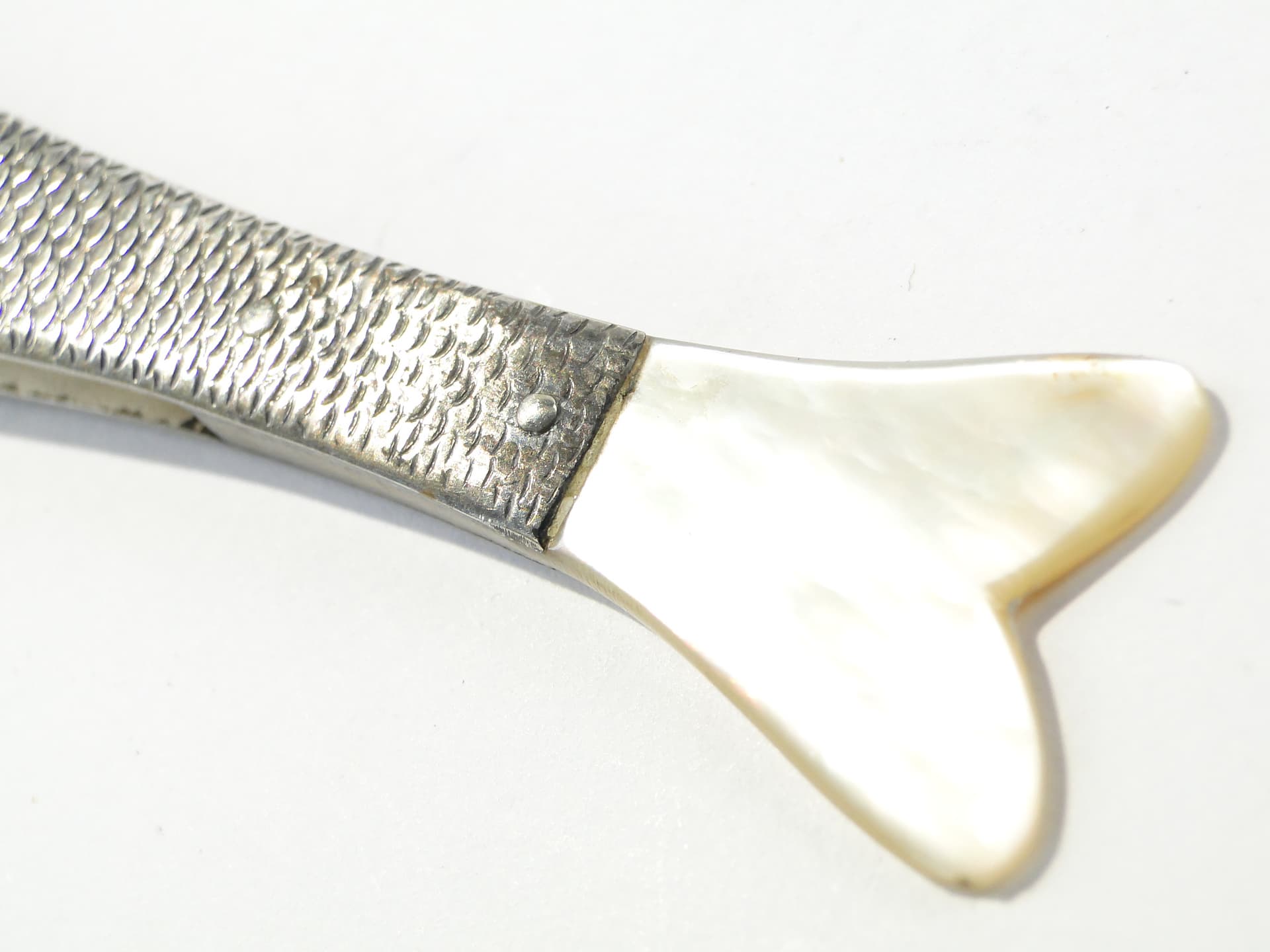 Fish Bone Tweezer, silver-plated brass, mother-of-pearl, Germany, turn of the 19th and 20th centuries - 347073