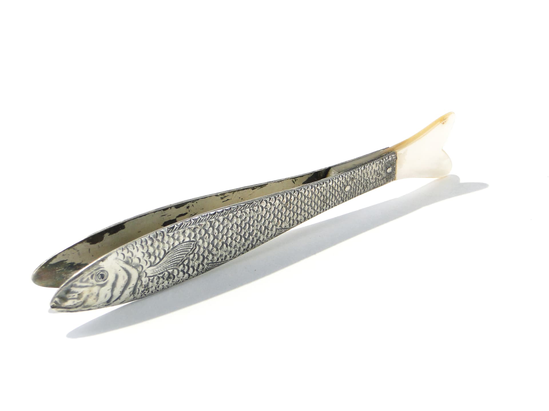 Fish Bone Tweezer, silver-plated brass, mother-of-pearl, Germany, turn of the 19th and 20th centuries - 347074