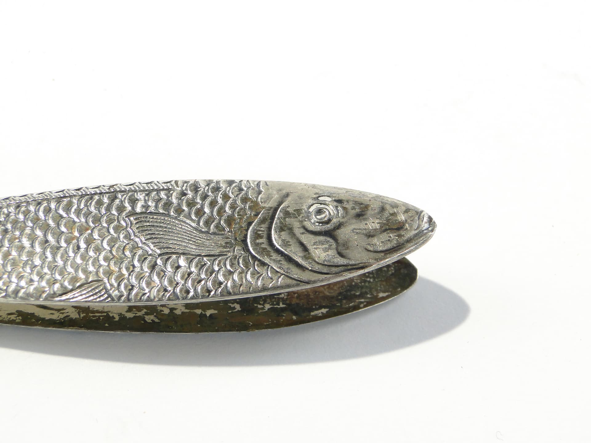 Fish Bone Tweezer, silver-plated brass, mother-of-pearl, Germany, turn of the 19th and 20th centuries - 347067