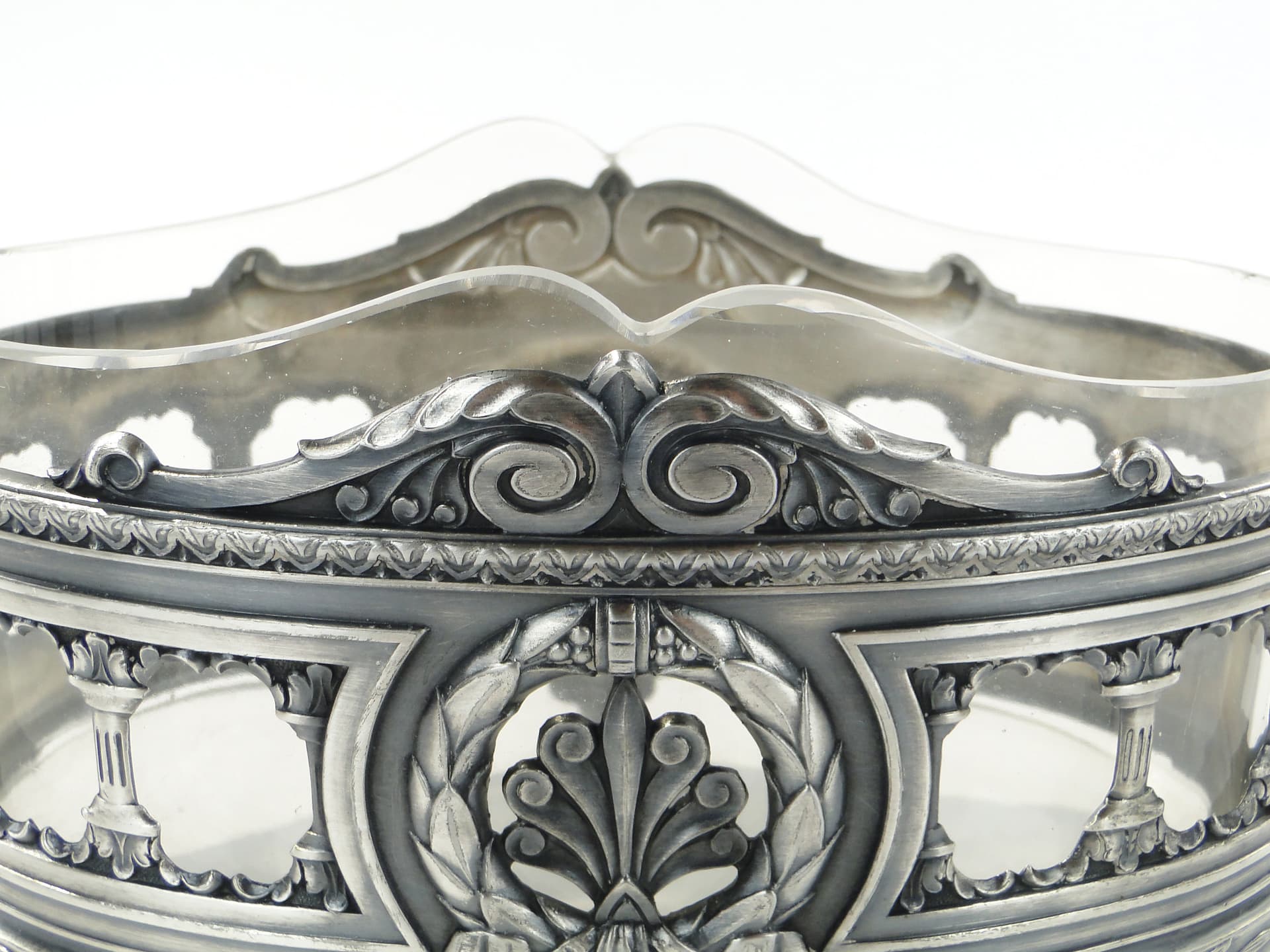 Jardinière, historicist, silver, silver-plated pewter, crystal, Towarzystwo Verit, Poland, early 20th c. - 347234