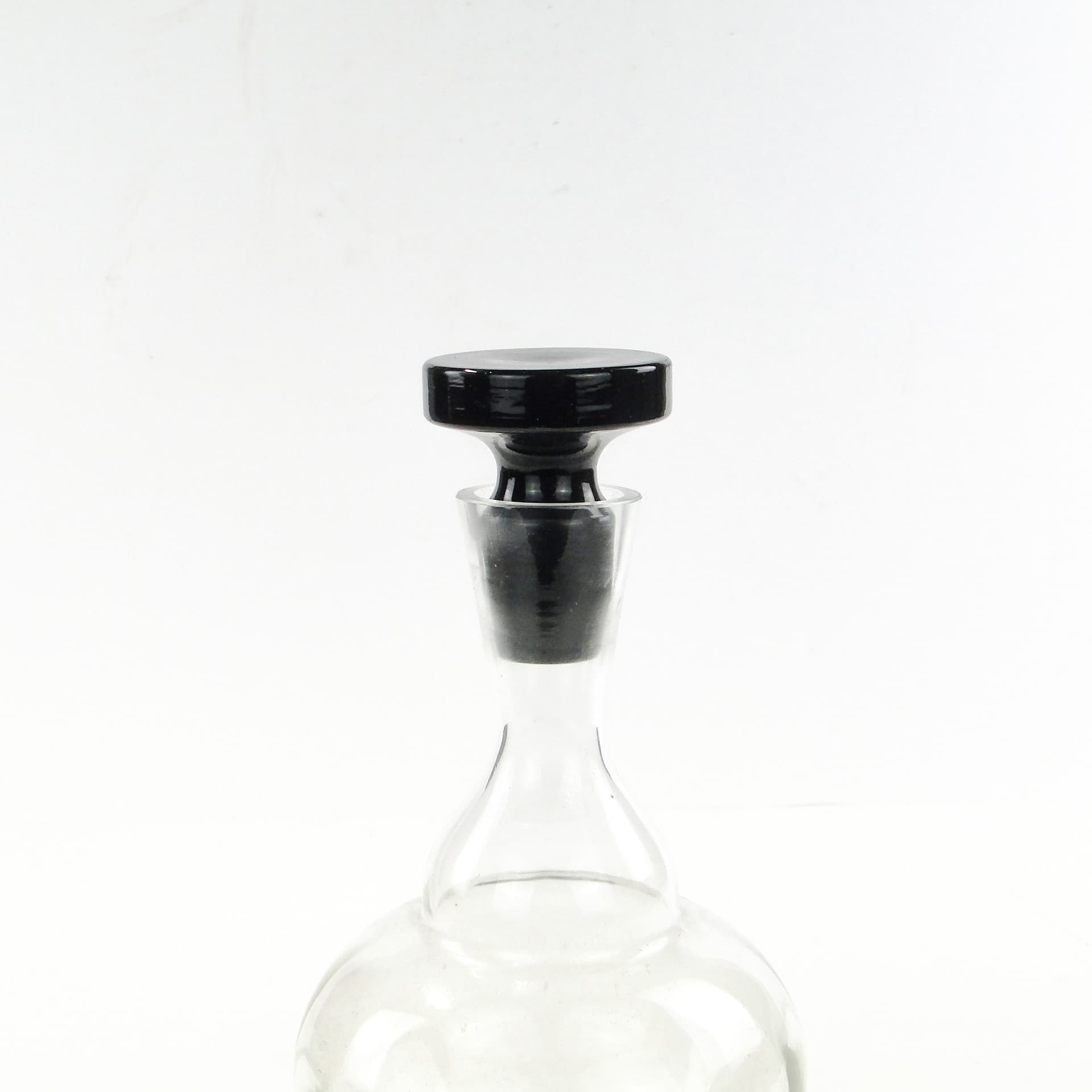 Decanter Art Deco, clear glass, black hyalite glass, Hortensja Glassworks, Poland, 1930s - 347277